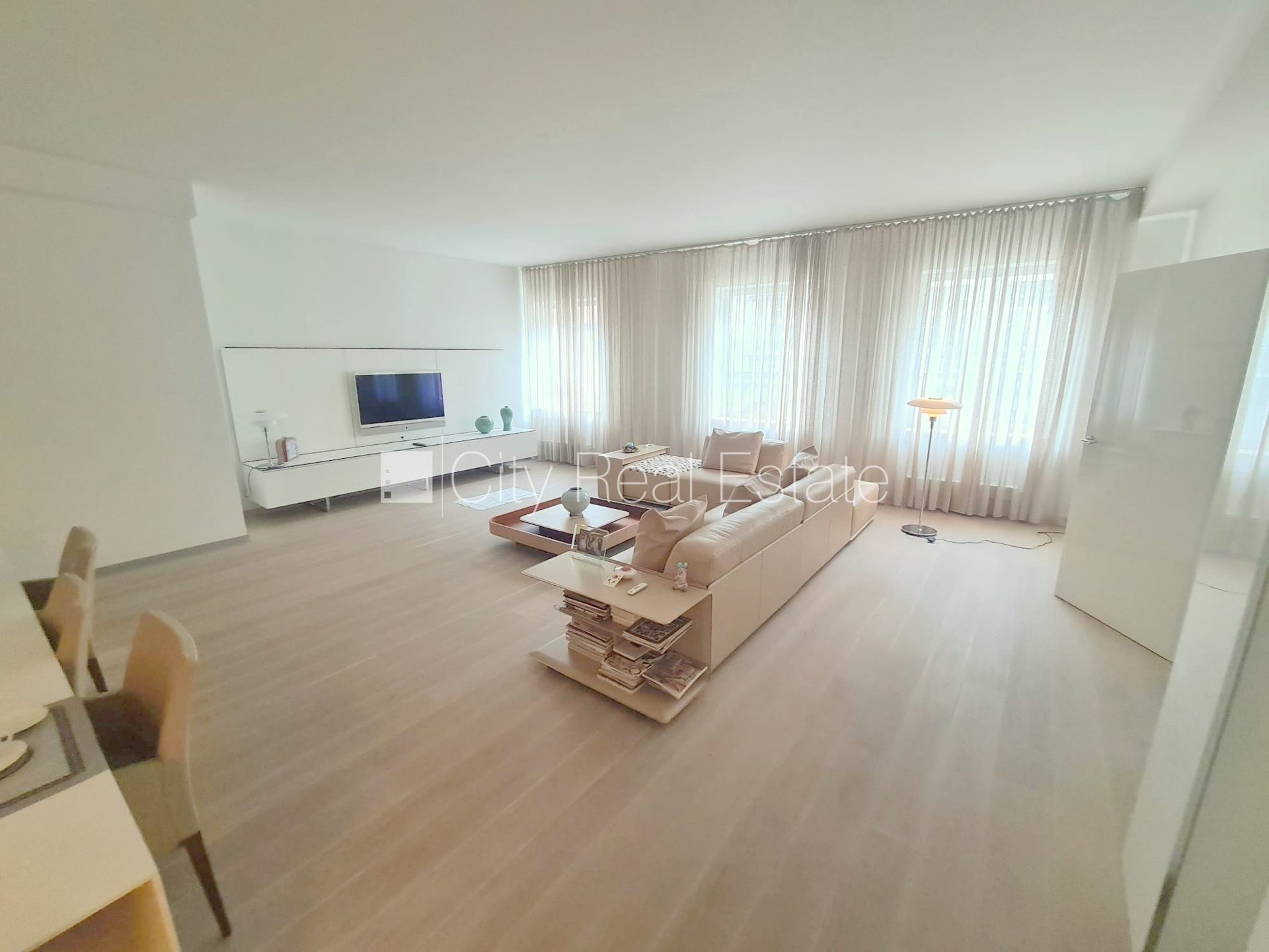 3-комнатная квартира в Рига, Старая Рига, 171 м², аренда, Фото 7 из 10