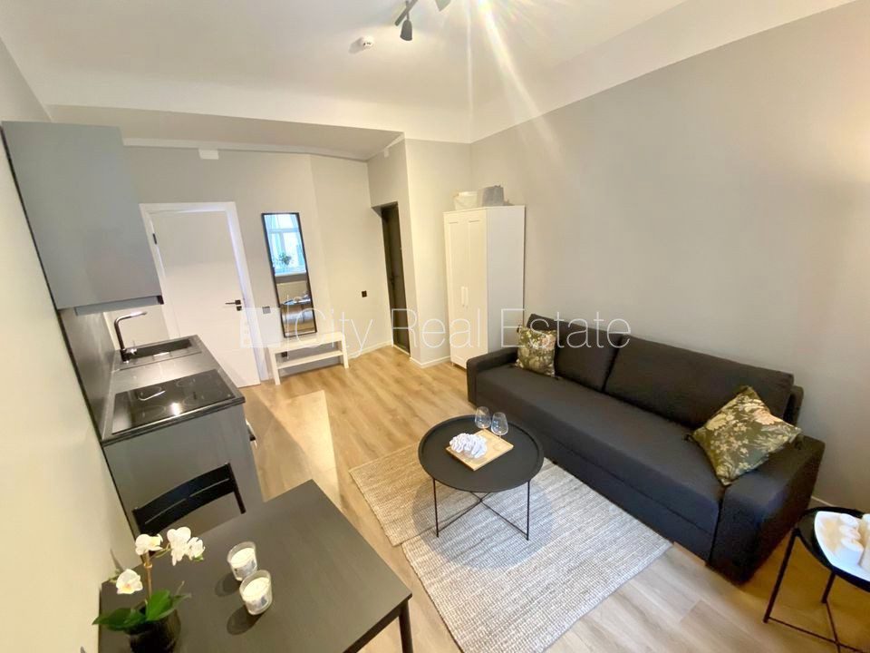 1-toaline korter Rīga, Centrs, 21 m², üür, Foto 1 / 10