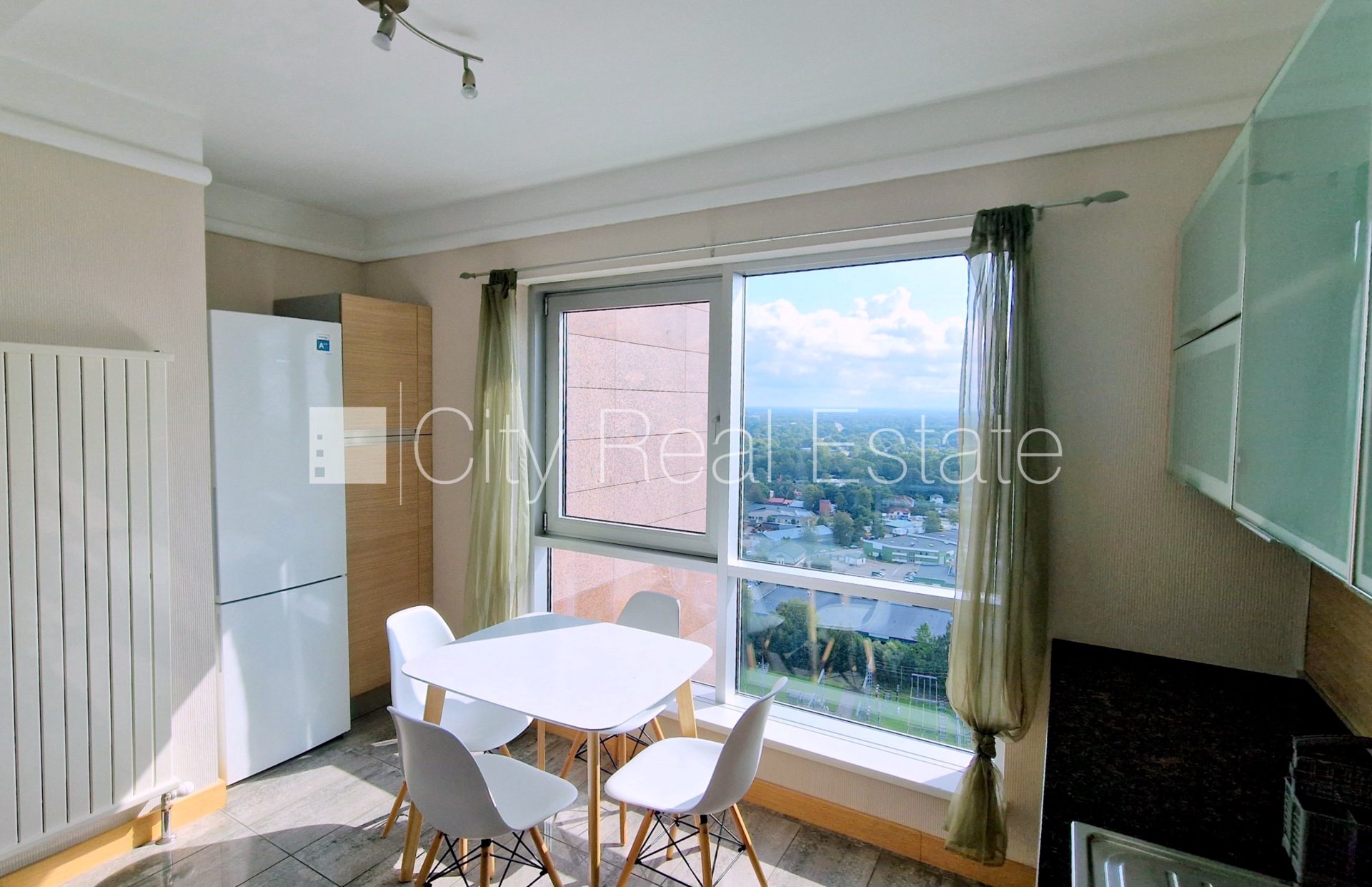 3 istabu dzīvoklis Rīga, Šampēteris, 100 m², izīrē, Foto 10 no 10