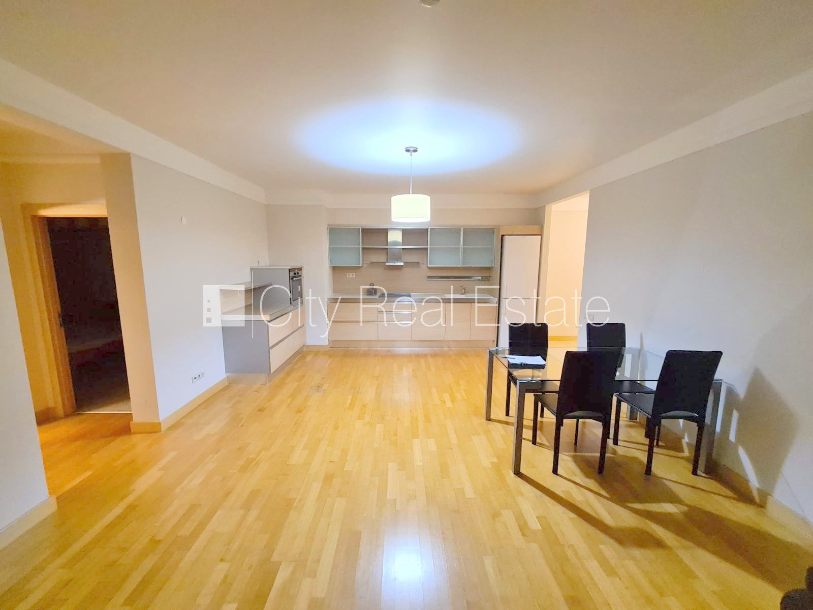 3-комнатная квартира в Рига, Шампетерис, 89 м², аренда, Фото 1 из 10