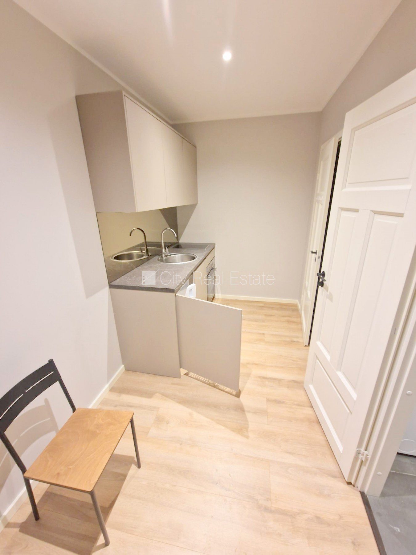 1-toaline korter Rīga, Centrs, 42 m², üür, Foto 9 / 10