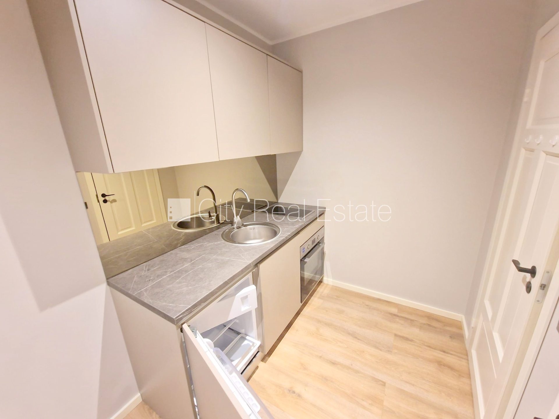 1-toaline korter Rīga, Centrs, 42 m², üür, Foto 10 / 10