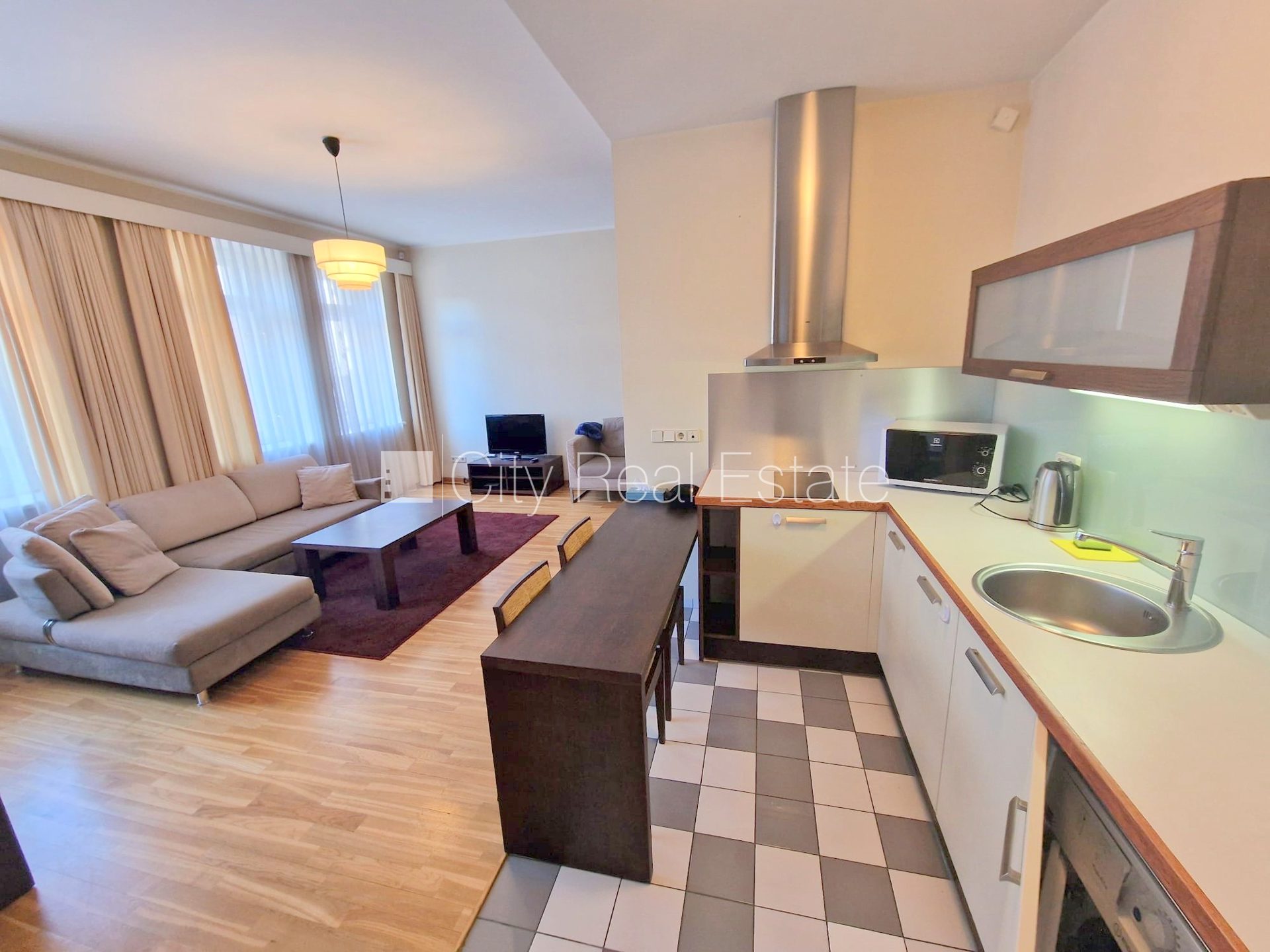 2 istabu dzīvoklis Rīga, Vecrīga, 55 m², izīrē, Foto 1 no 10