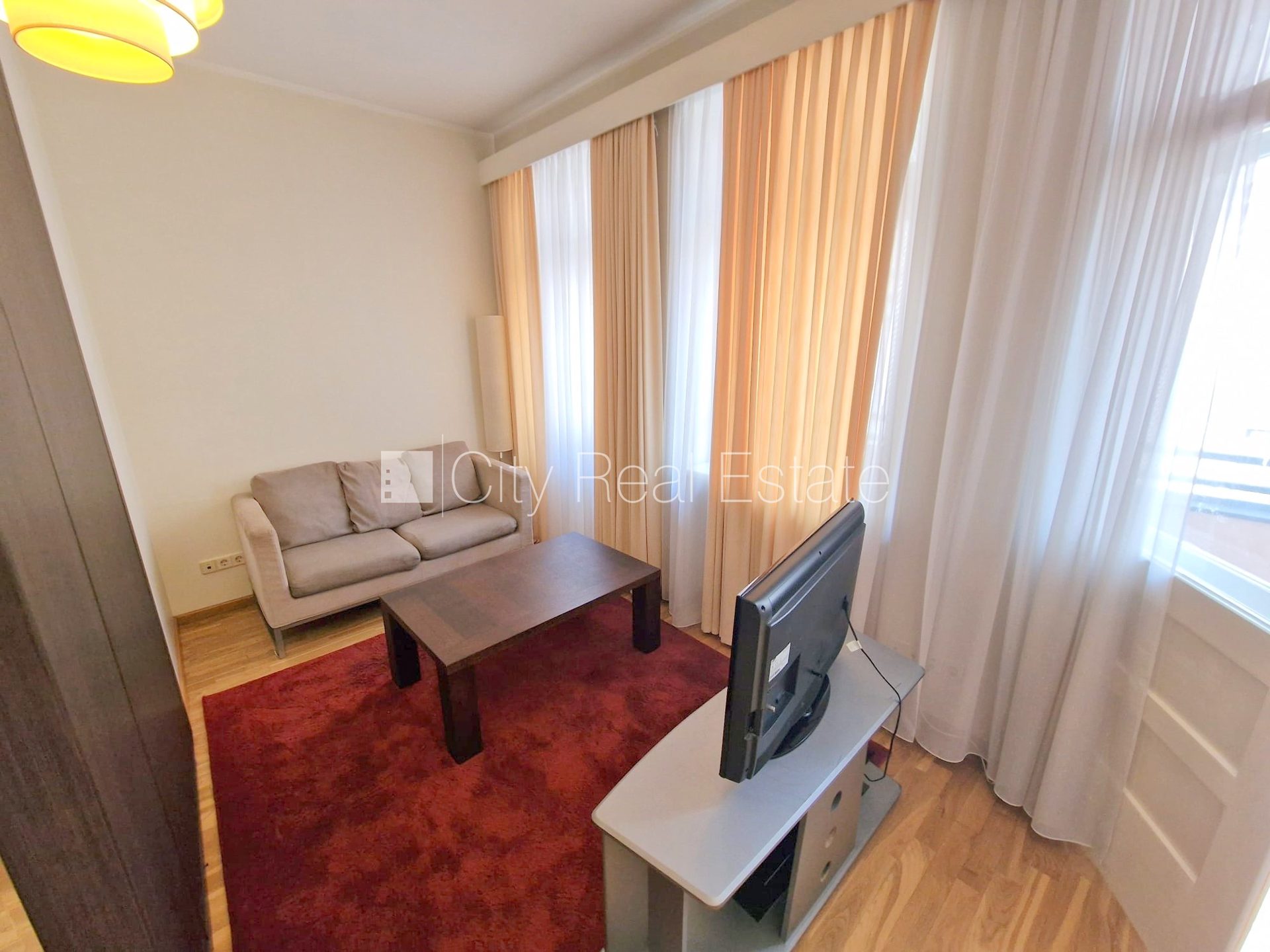 1-комнатная квартира в Рига, Старая Рига, 40 м², аренда, Фото 4 из 10