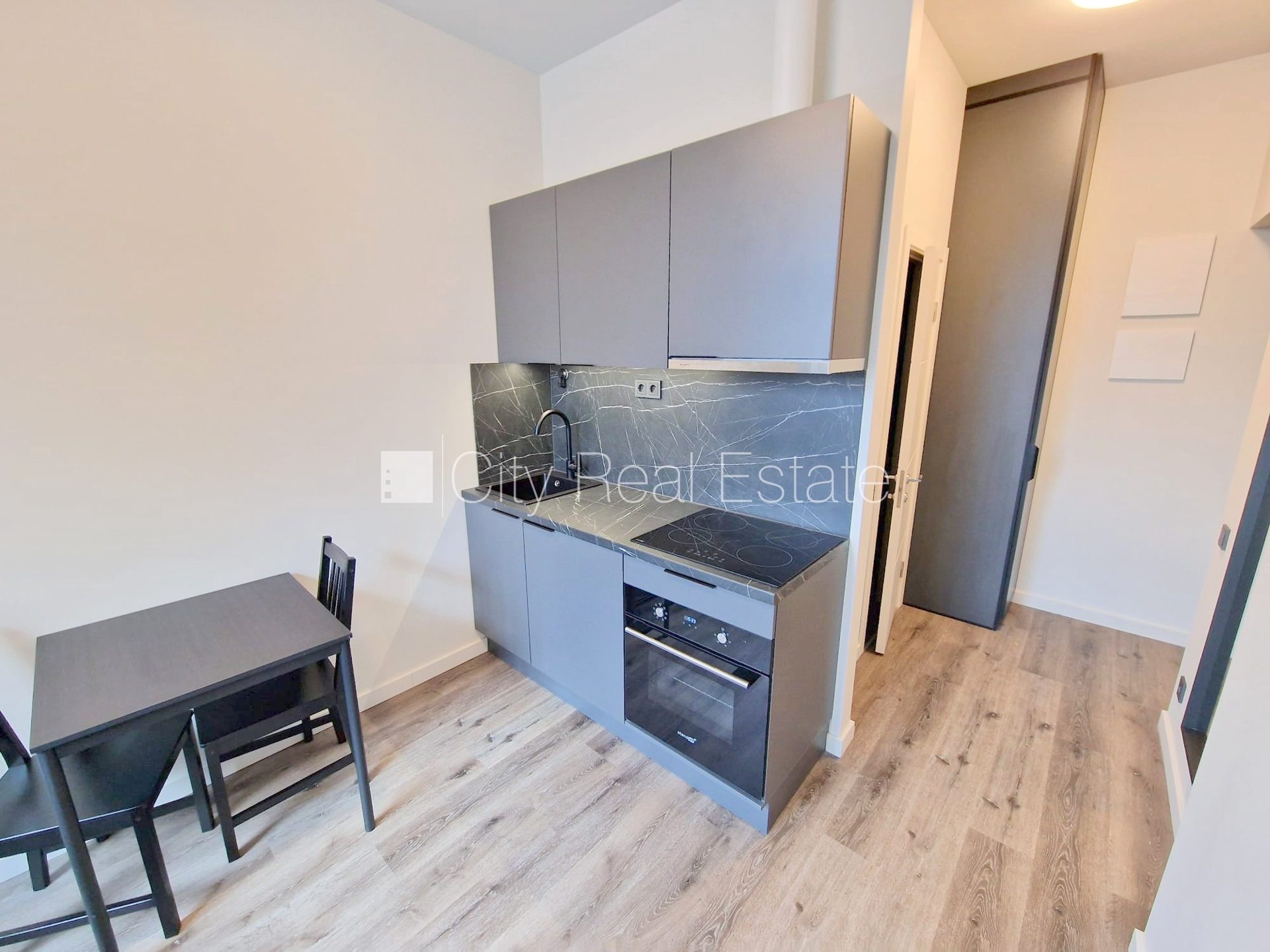 1-toaline korter Rīga, Centrs, 18 m², üür, Foto 1 / 10
