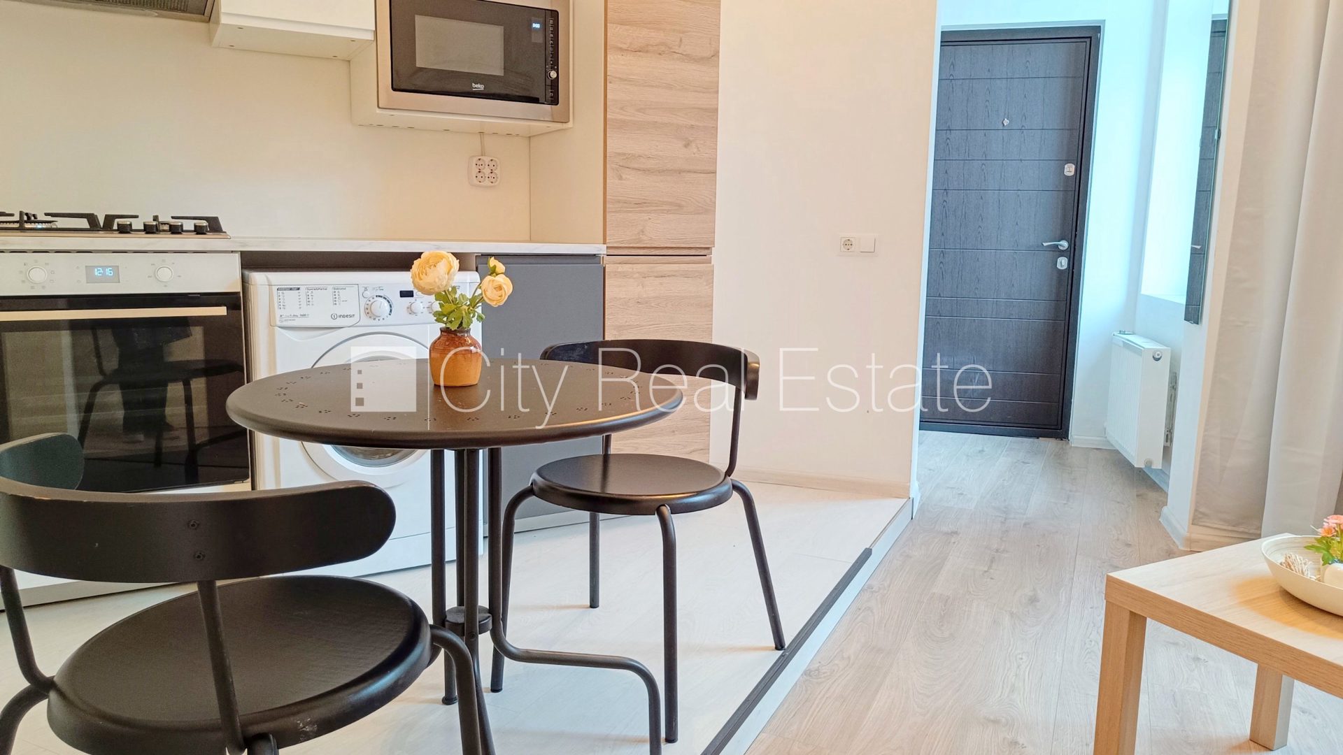 2-room apartment for rent in Riga, City Centre, 38 m², Photo 1 of 10