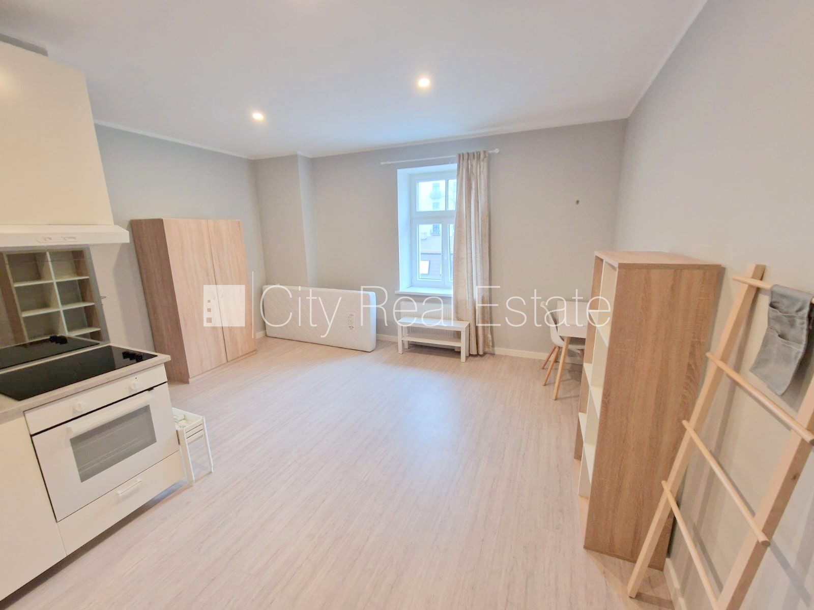 1-toaline korter Rīga, Centrs, 28 m², üür, Foto 2 / 10