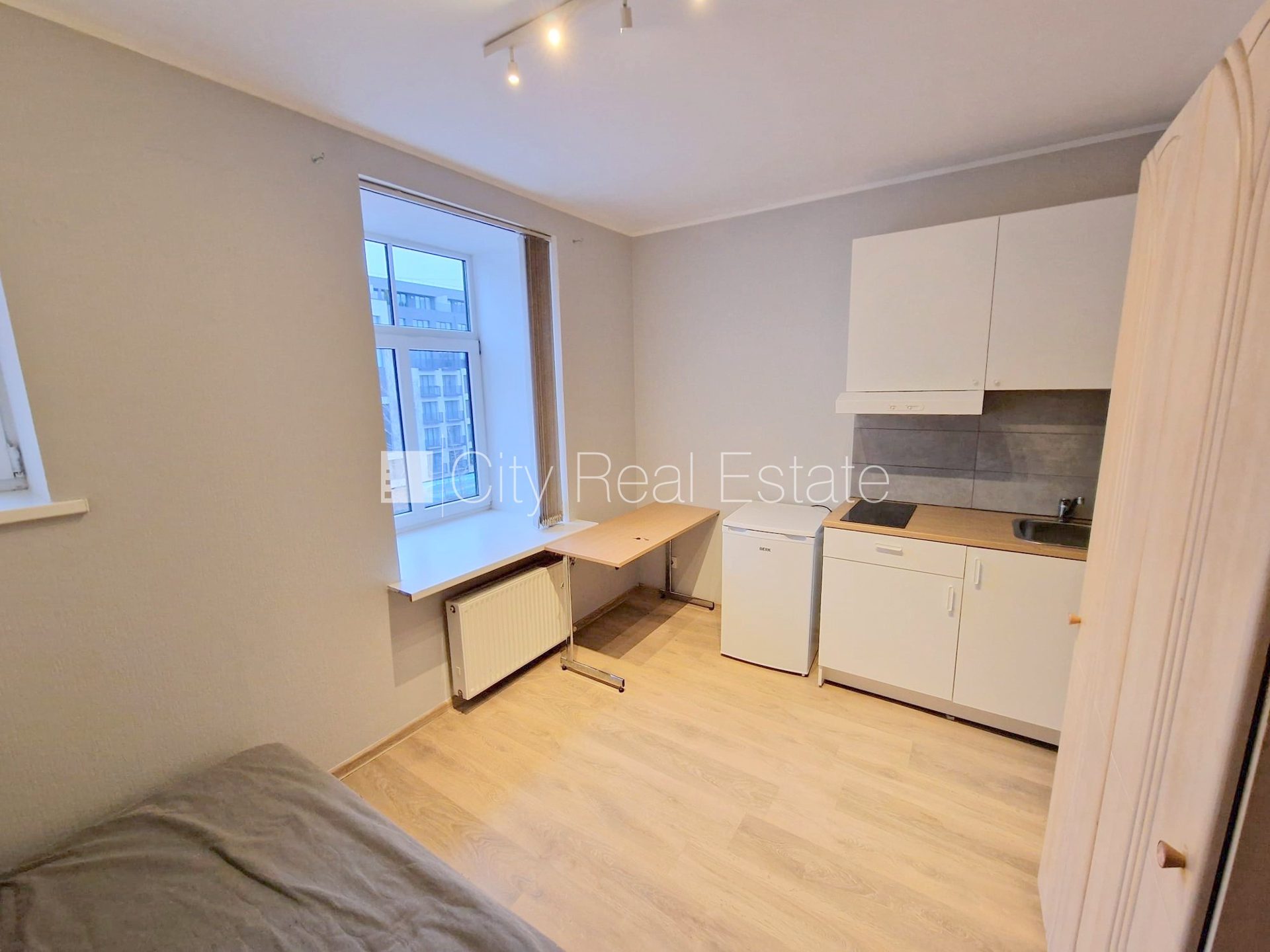 1 istabu dzīvoklis Rīga, Centrs, 17 m², izīrē, Foto 1 no 10