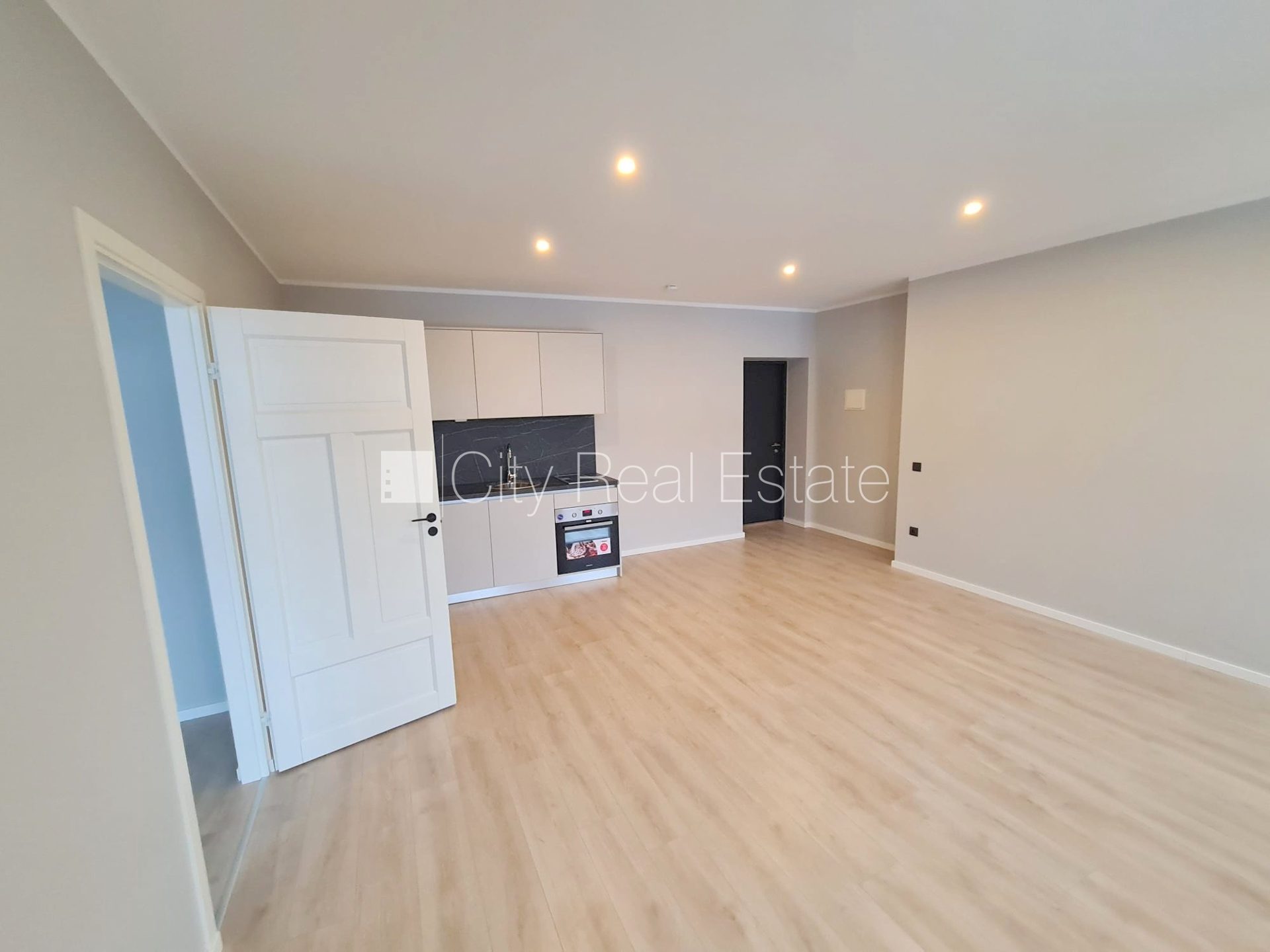 2-room apartment for rent in Riga, City Centre, 42 m², Photo 2 of 10