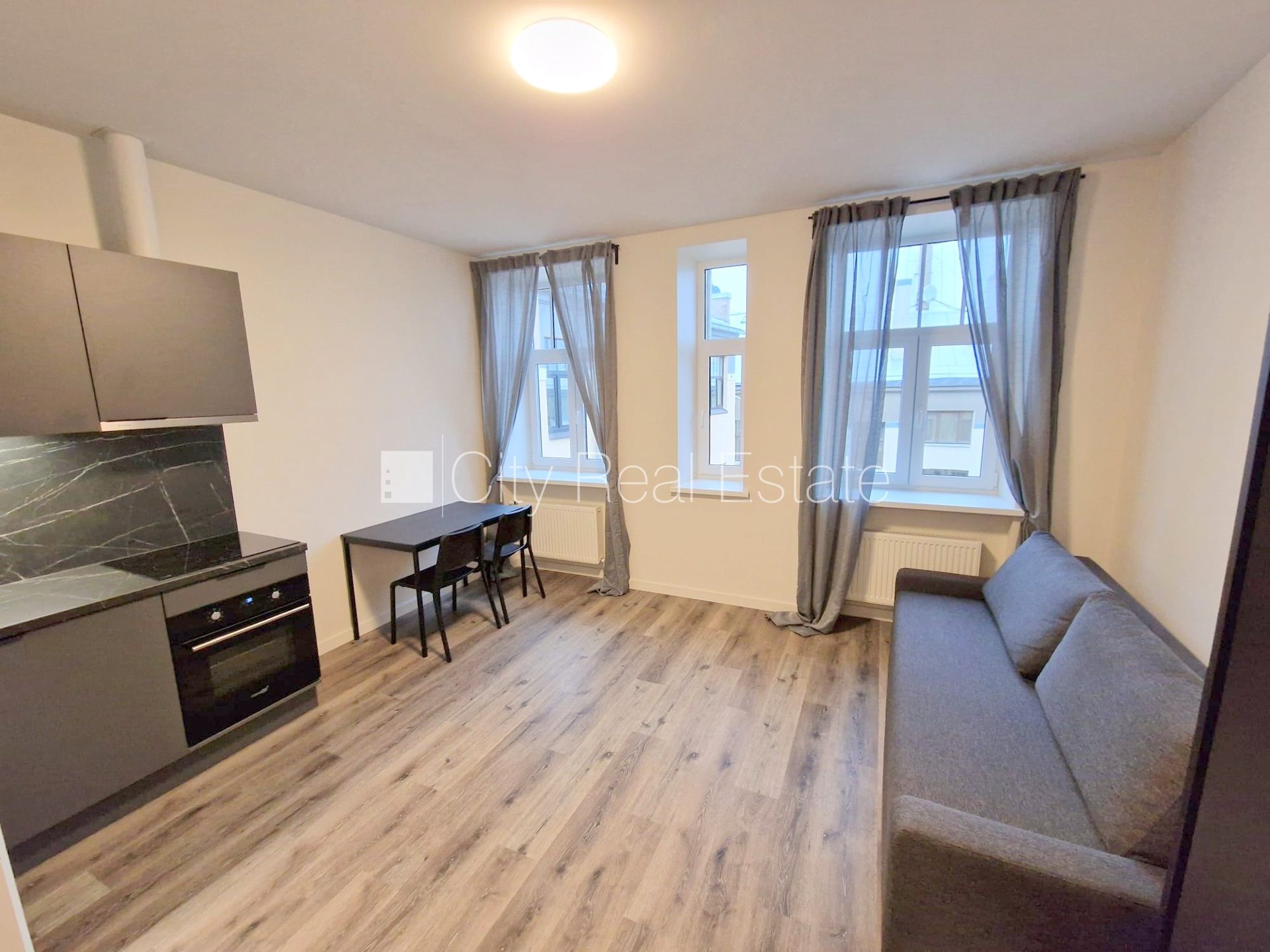 1-toaline korter Rīga, Centrs, 21 m², üür, Foto 1 / 10