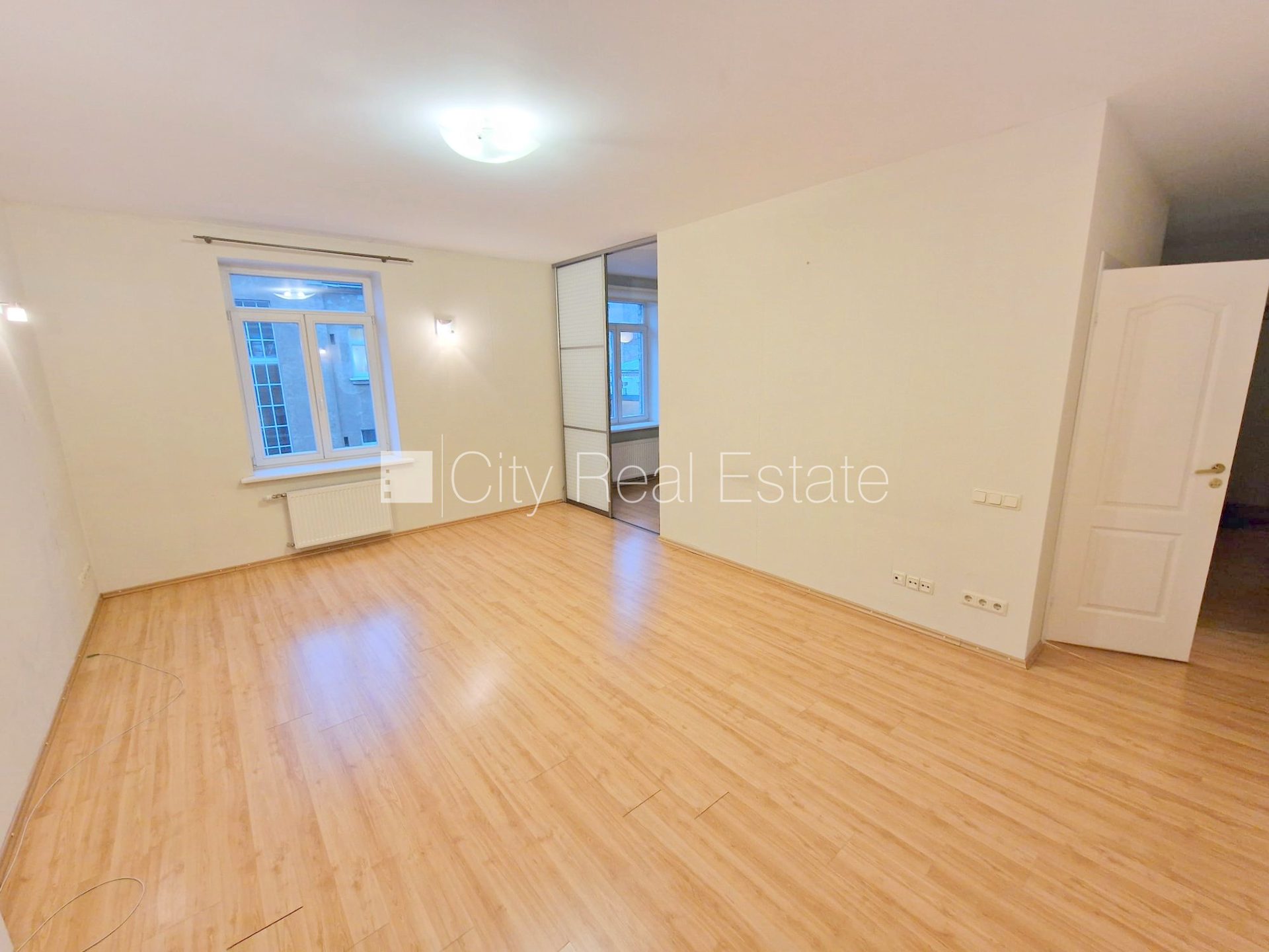 2-комнатная квартира в Рига, Центр, 67 м², продажа, Фото 2 из 10
