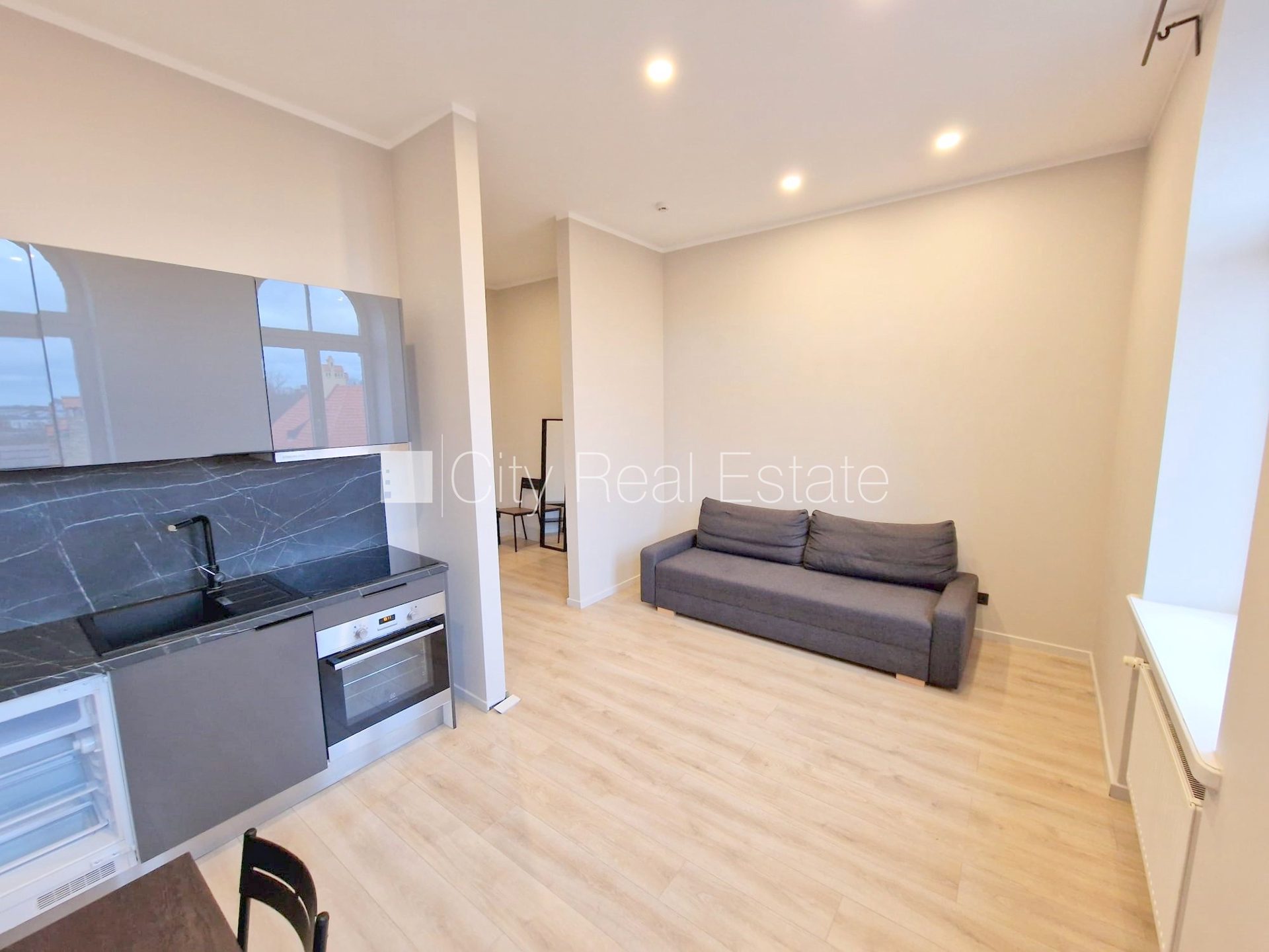 2-комнатная квартира в Рига, Центр, 43 м², аренда, Фото 2 из 10