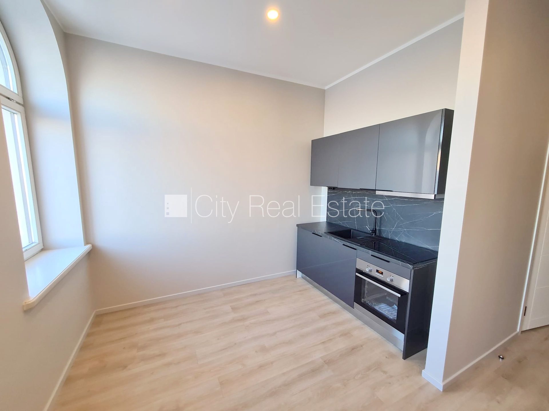 2-комнатная квартира в Рига, Центр, 43 м², аренда, Фото 8 из 10