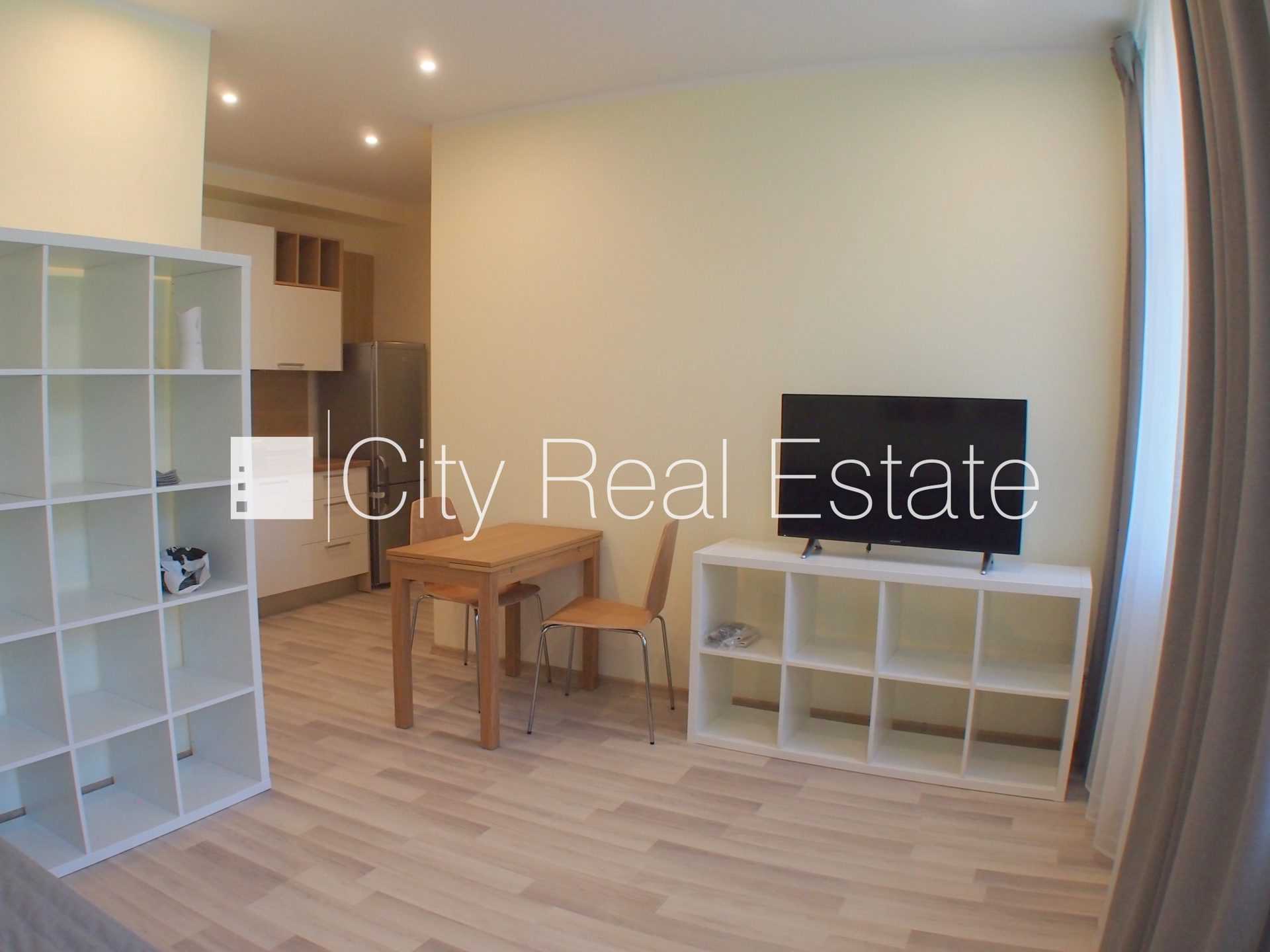 1 istabu dzīvoklis Rīga, Centrs, 32 m², izīrē, Foto 2 no 8