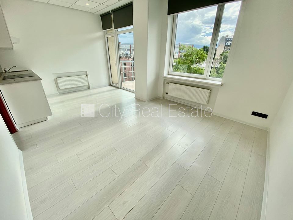 1-toaline korter Rīga, Centrs, 28 m², üür, Foto 1 / 10