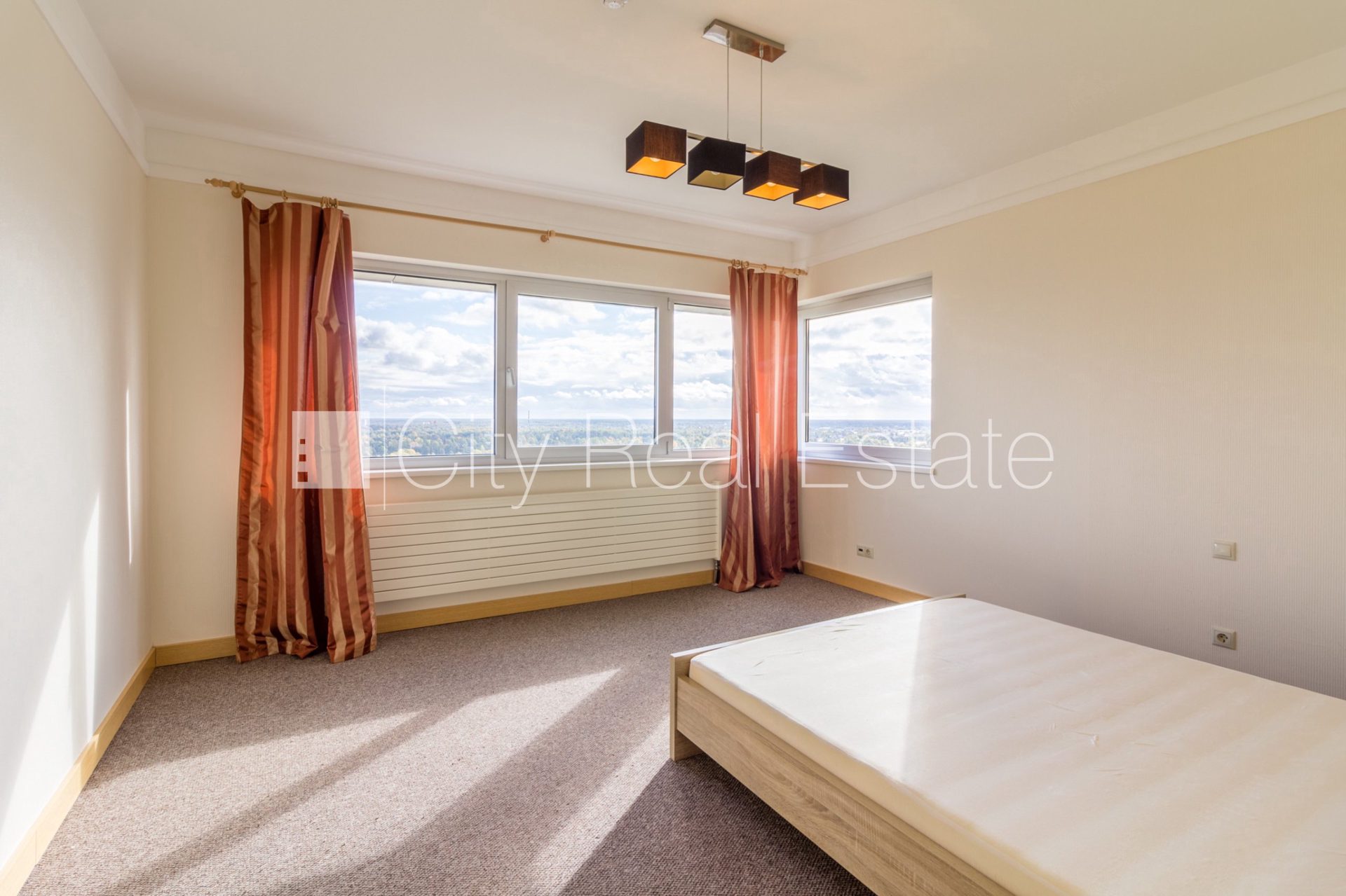 2 istabu dzīvoklis Rīga, Šampēteris, 70 m², izīrē, Foto 4 no 8
