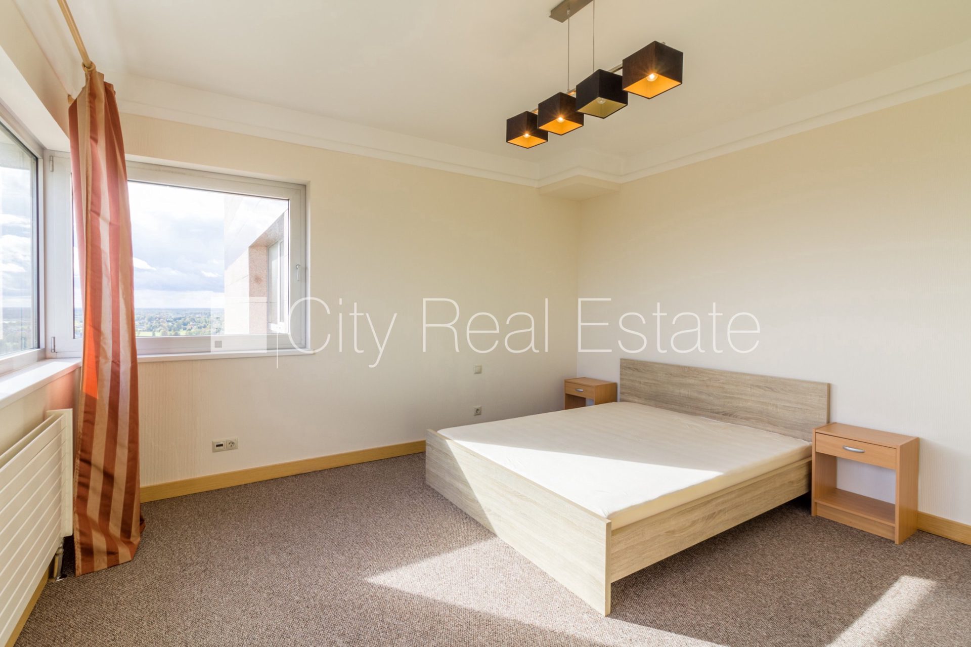 2 istabu dzīvoklis Rīga, Šampēteris, 70 m², izīrē, Foto 5 no 8