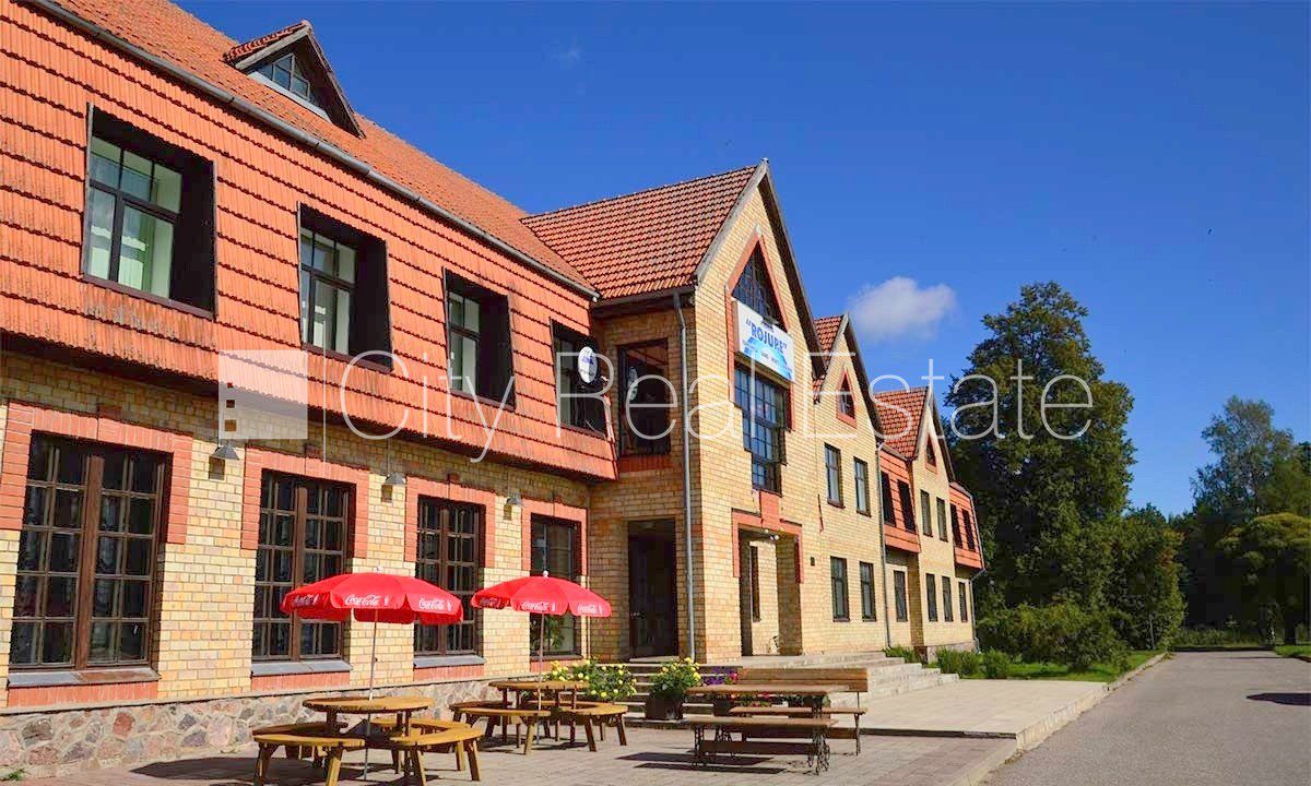 Maja Rojas pagasts, 1937 m², müük, Foto 1 / 10