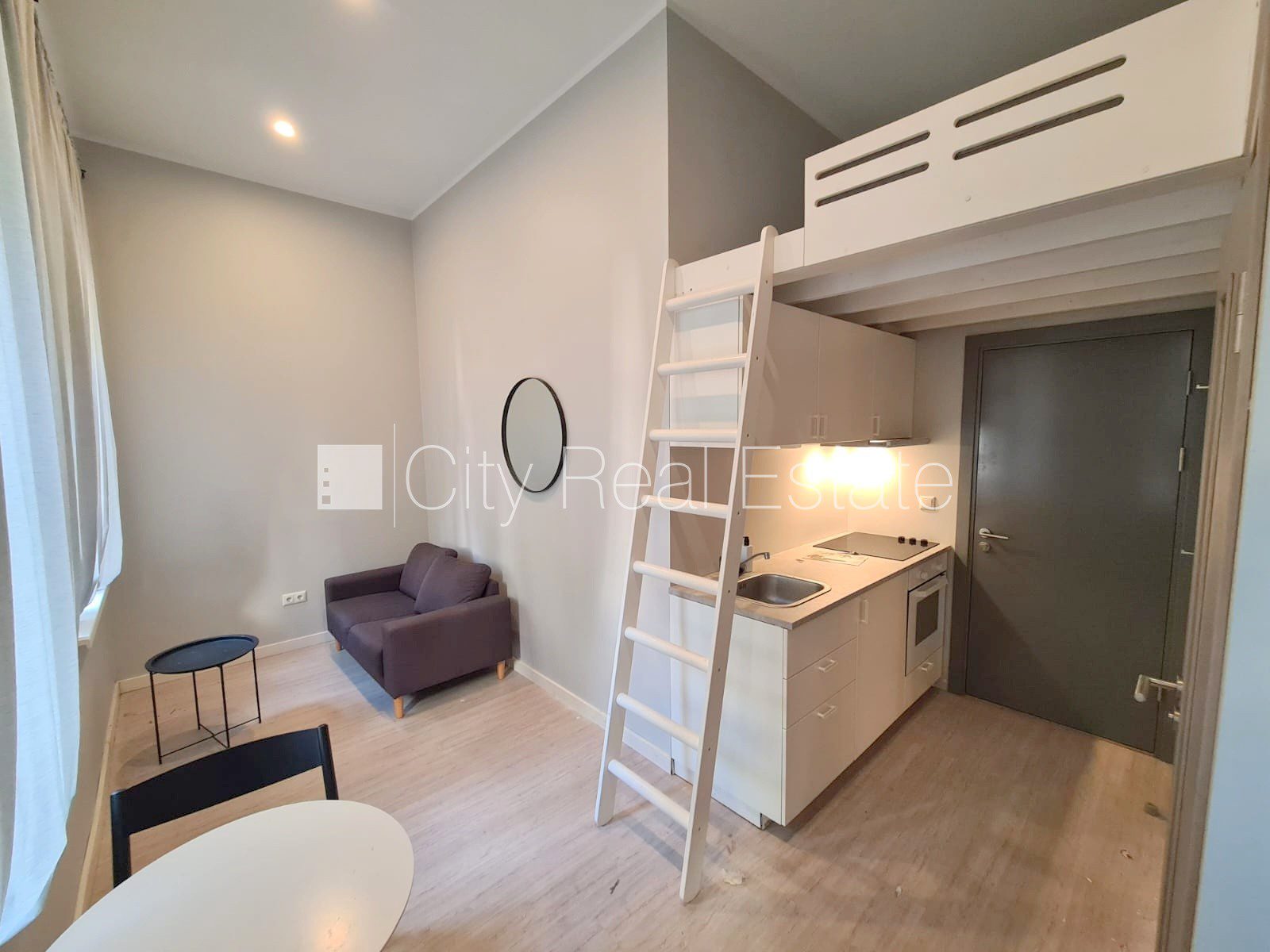 1-toaline korter Rīga, Centrs, 25 m², üür, Foto 1 / 10
