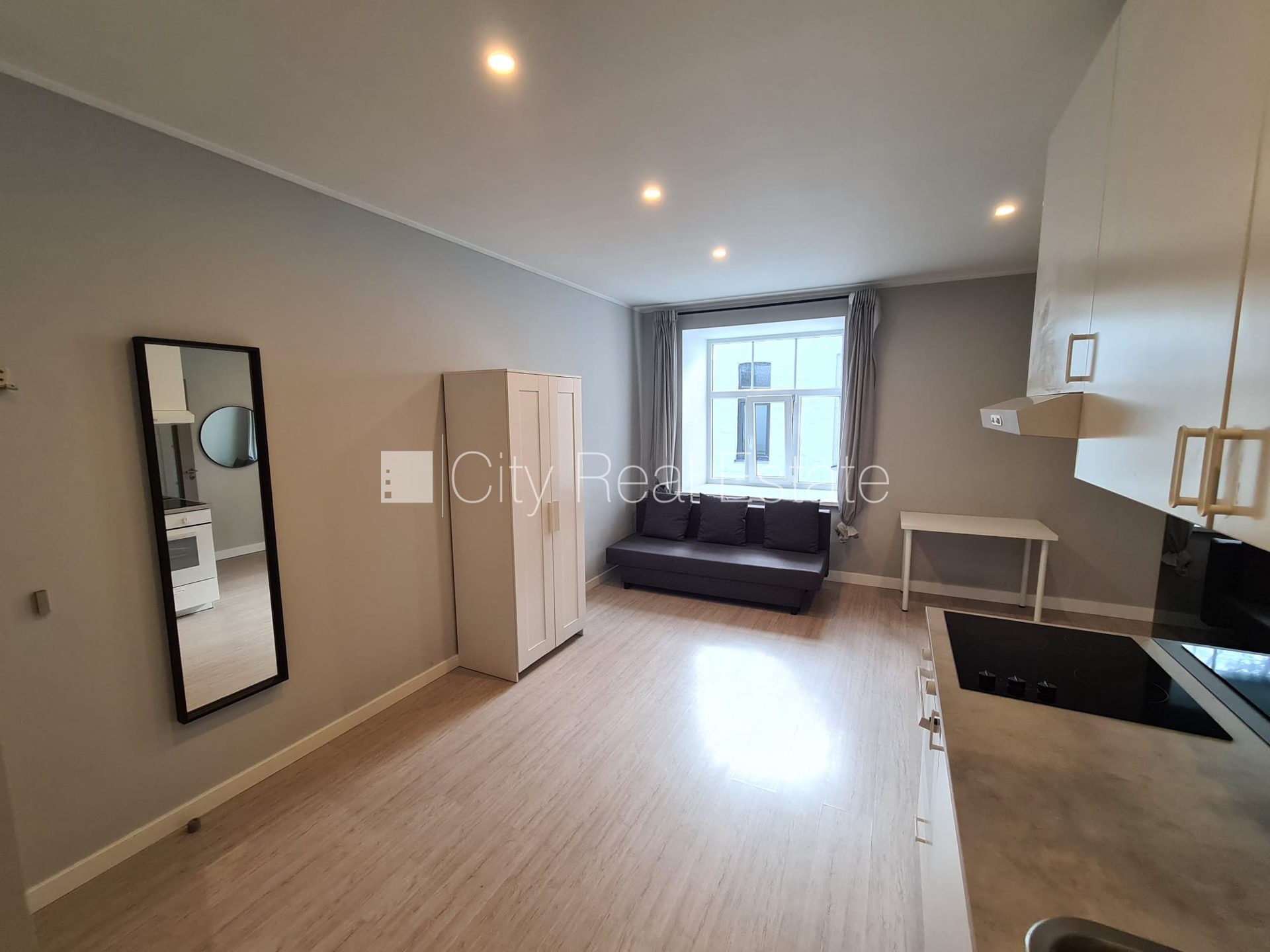 1-toaline korter Rīga, Centrs, 25 m², üür, Foto 2 / 10