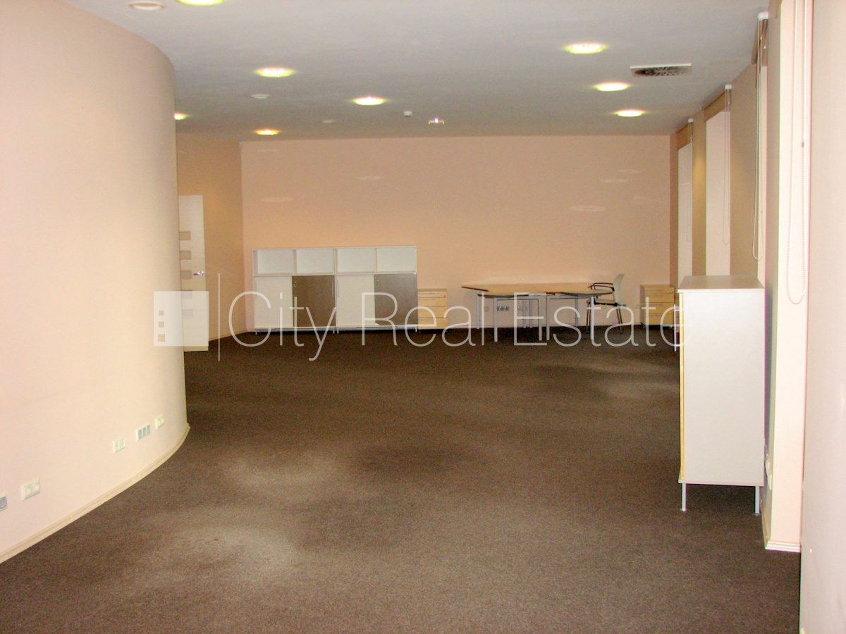 Коммерческое помещение в Рига, Старая Рига, 212 м², аренда, Фото 3 из 10