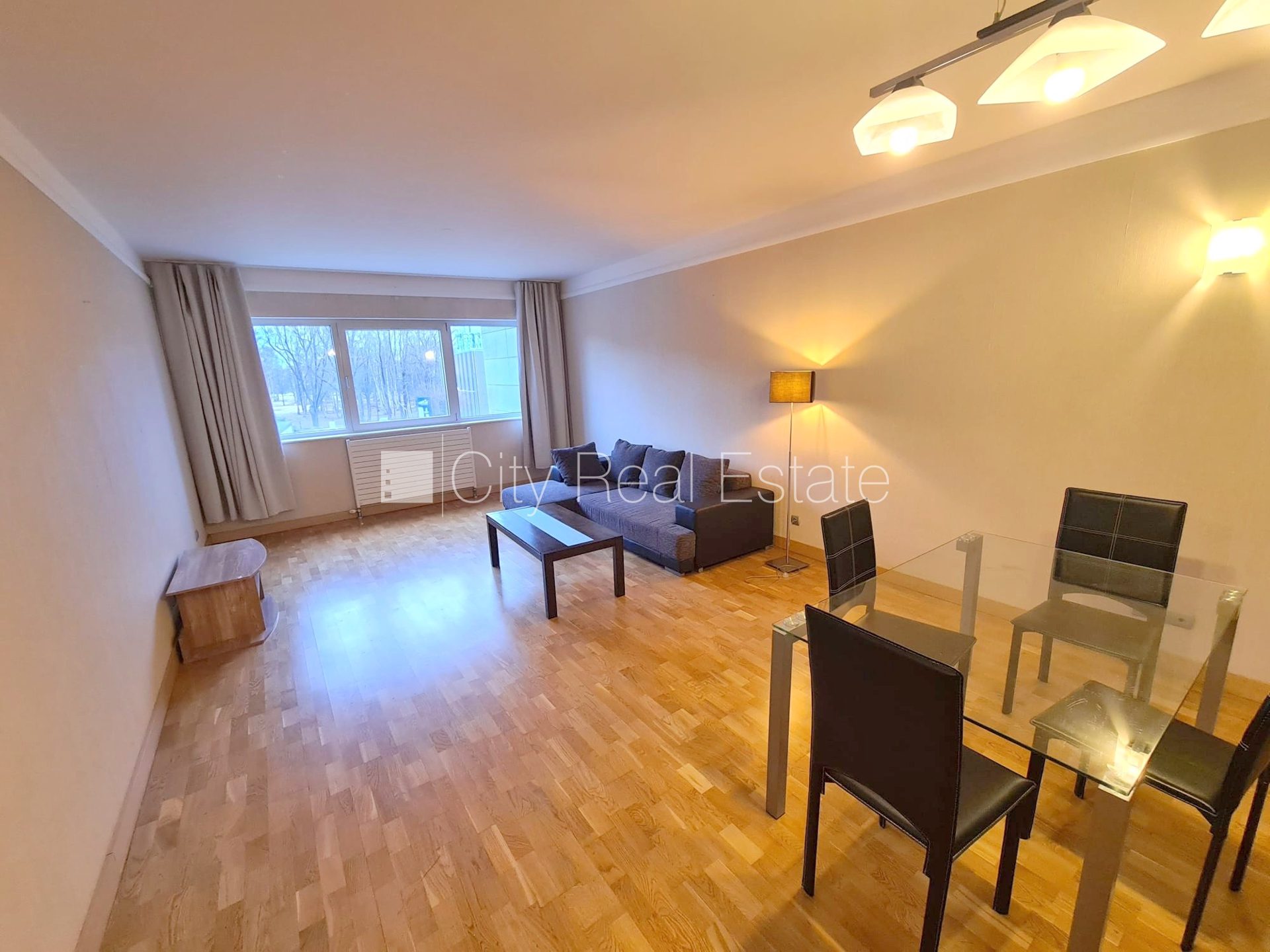 2 istabu dzīvoklis Rīga, Šampēteris, 68 m², izīrē, Foto 1 no 10