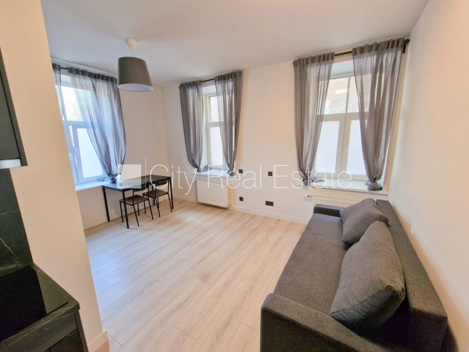 1-toaline korter Rīga, Centrs, 28 m², üür, Foto 1 / 10