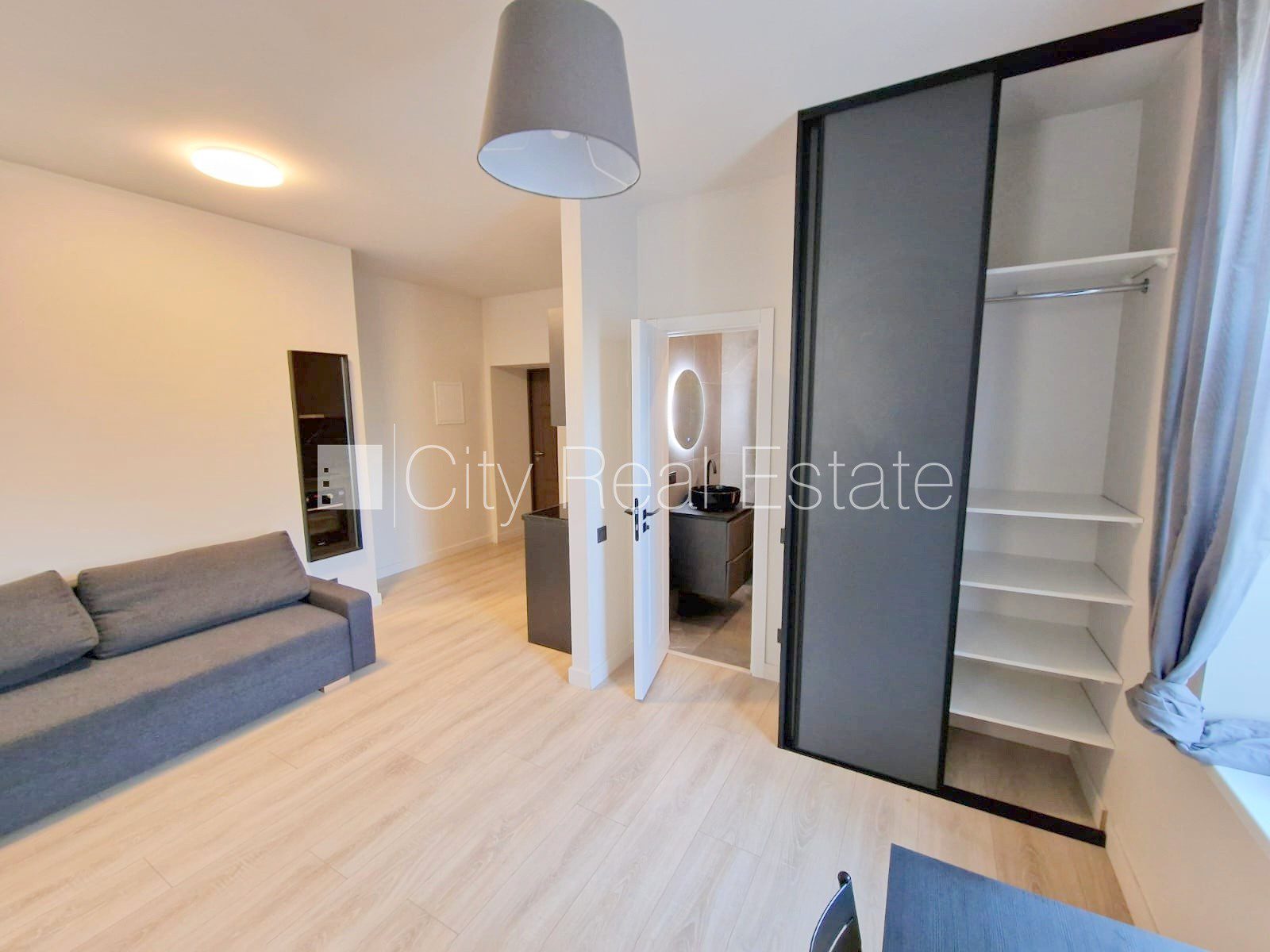 1-toaline korter Rīga, Centrs, 28 m², üür, Foto 2 / 10