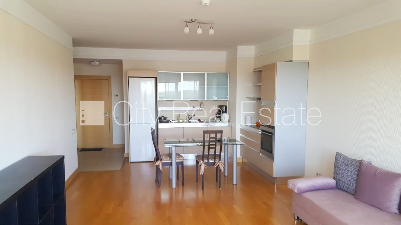 2 istabu dzīvoklis Rīga, Šampēteris, 68 m², izīrē, Foto 1 no 10