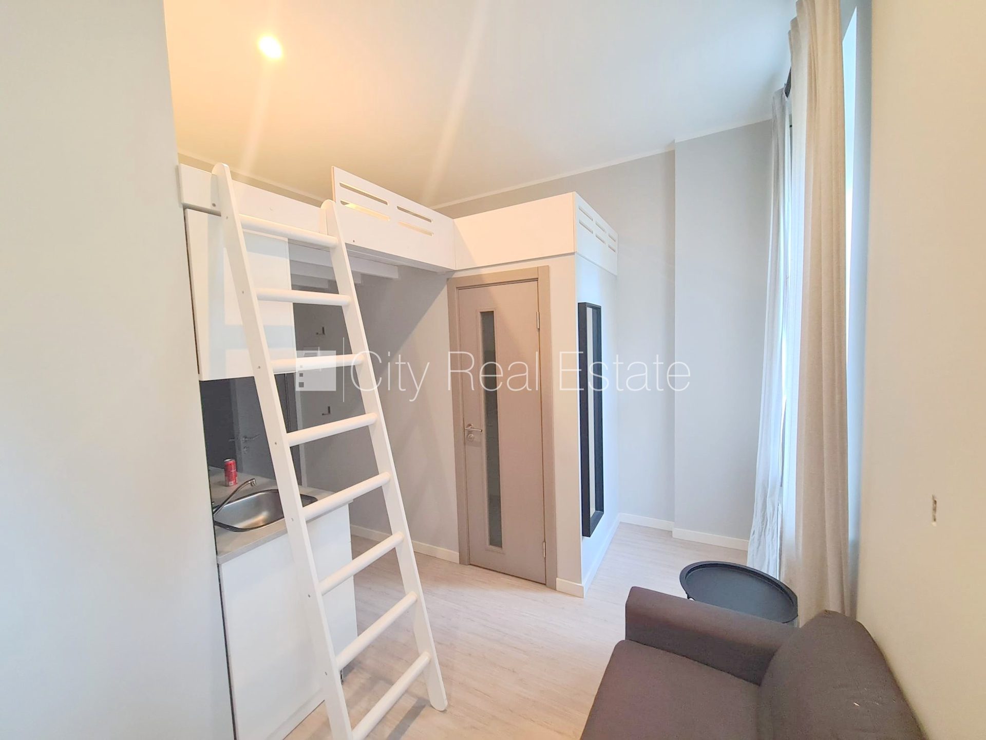 1 istabu dzīvoklis Rīga, Centrs, 25 m², izīrē, Foto 2 no 10