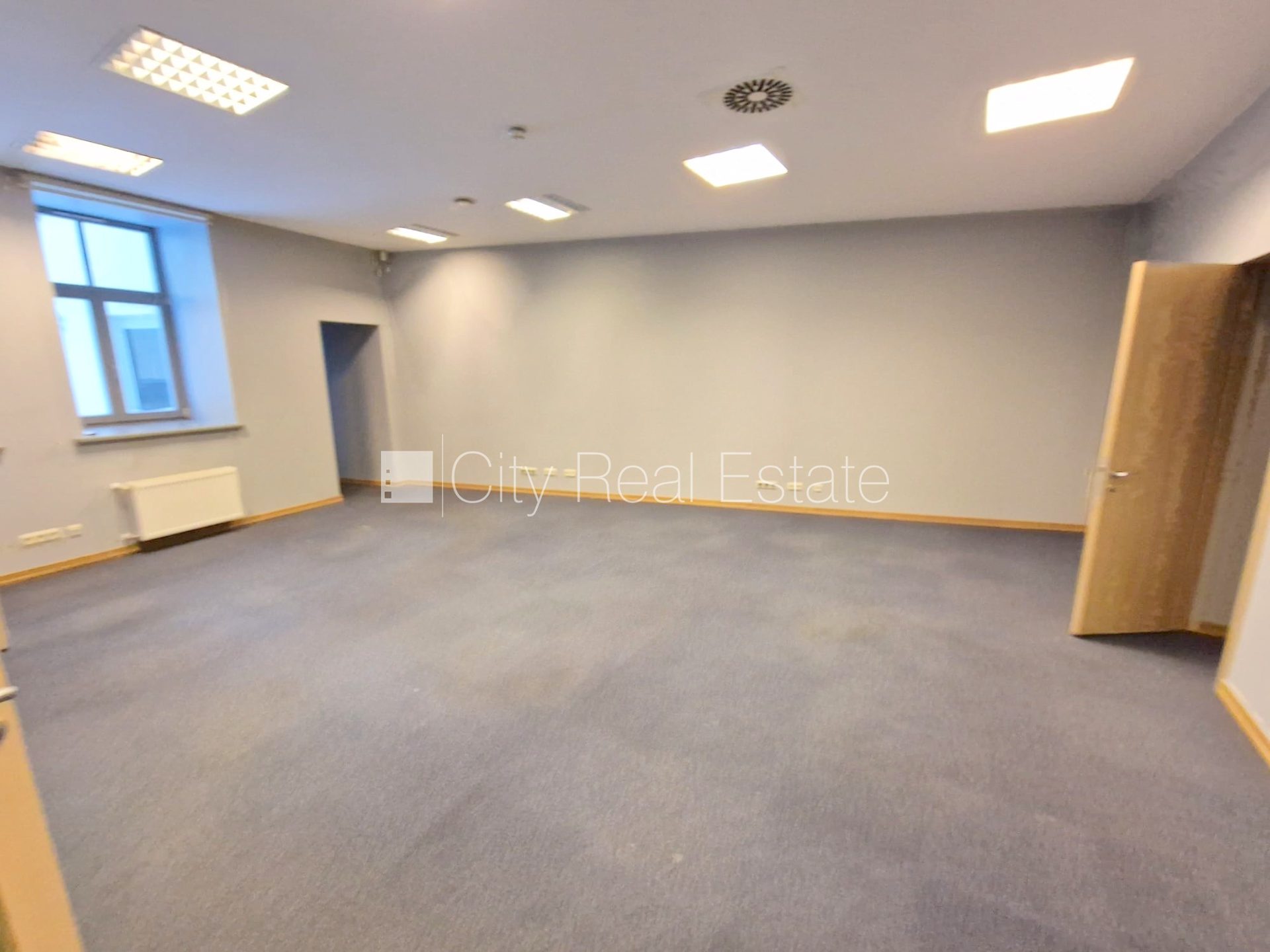 Коммерческое помещение в Рига, Старая Рига, 64 м², аренда, Фото 2 из 10