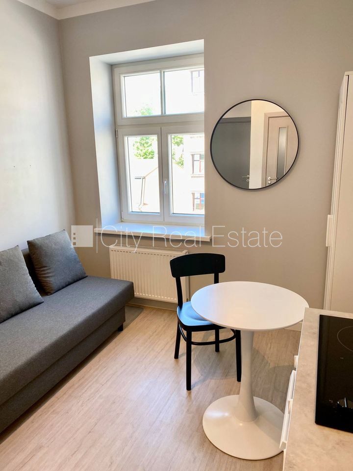 1 istabu dzīvoklis Rīga, Centrs, 18 m², izīrē, Foto 3 no 10