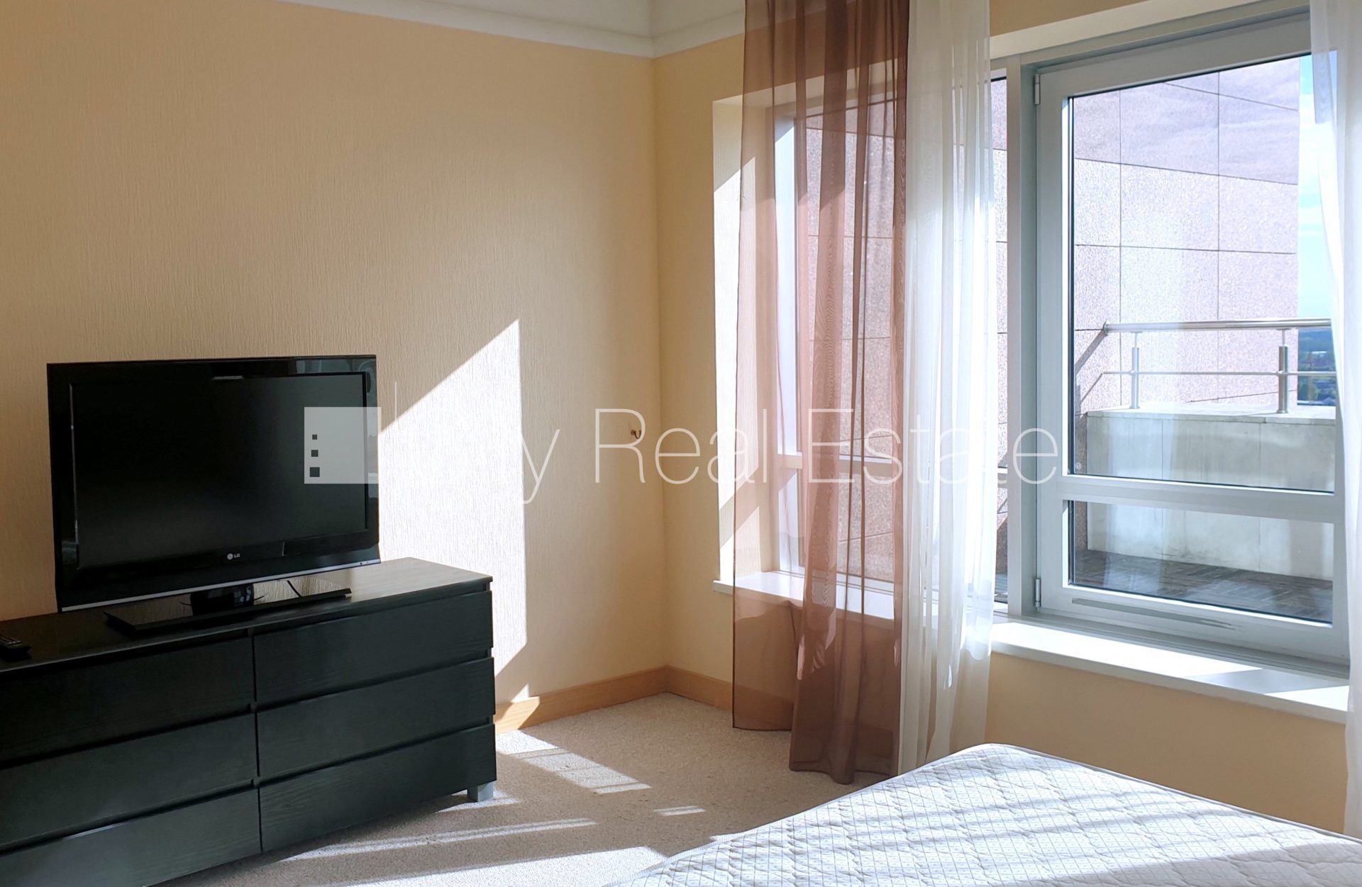 4-комнатная квартира в Рига, Шампетерис, 150 м², аренда, Фото 9 из 10