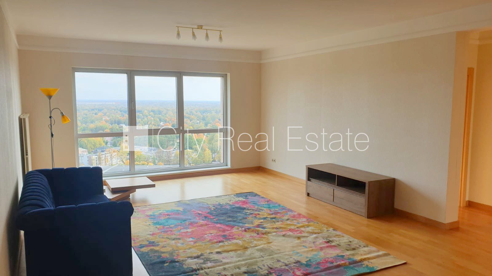 4 istabu dzīvoklis Rīga, Šampēteris, 120 m², izīrē, Foto 1 no 10