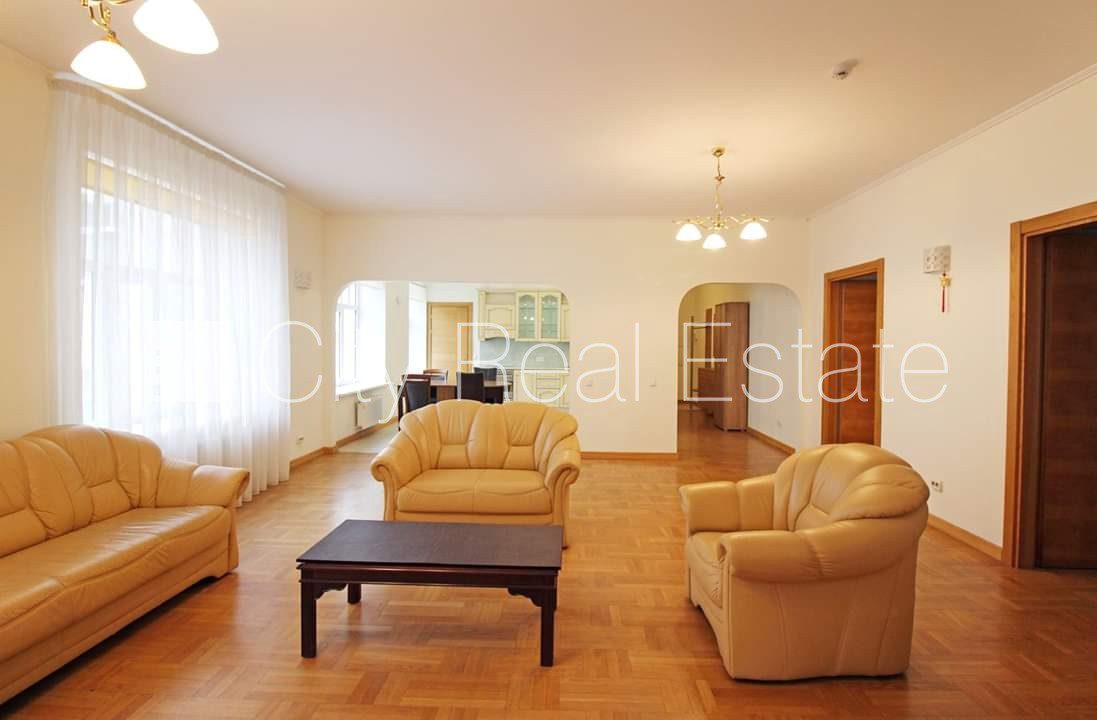 3-room apartment for rent in Riga, City Centre, 106 m², Photo 1 of 10