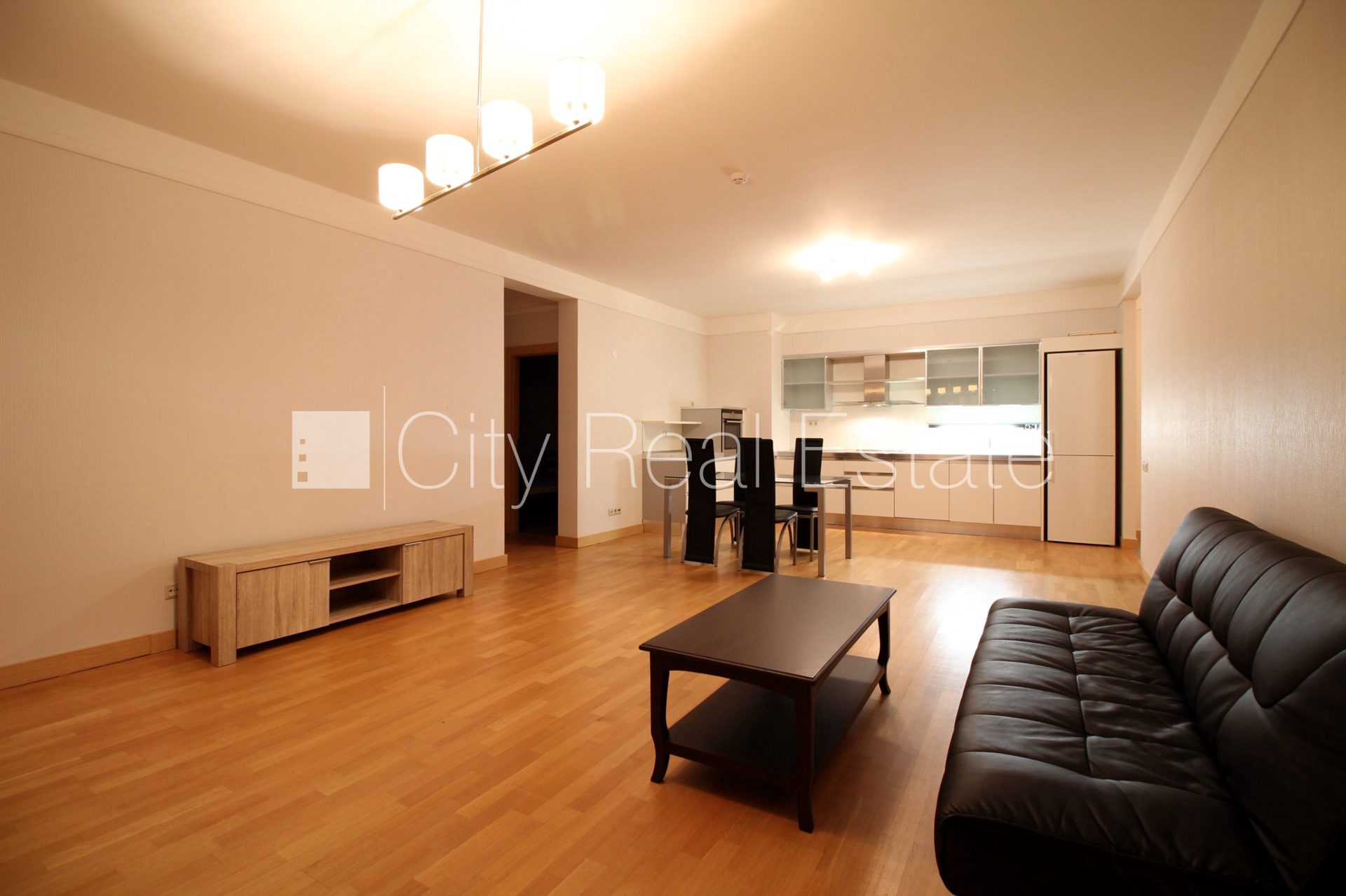 3 istabu dzīvoklis Rīga, Šampēteris, 89 m², izīrē, Foto 1 no 10