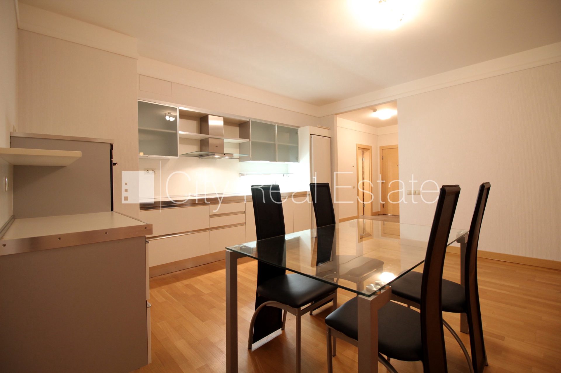 3 istabu dzīvoklis Rīga, Šampēteris, 89 m², izīrē, Foto 2 no 10