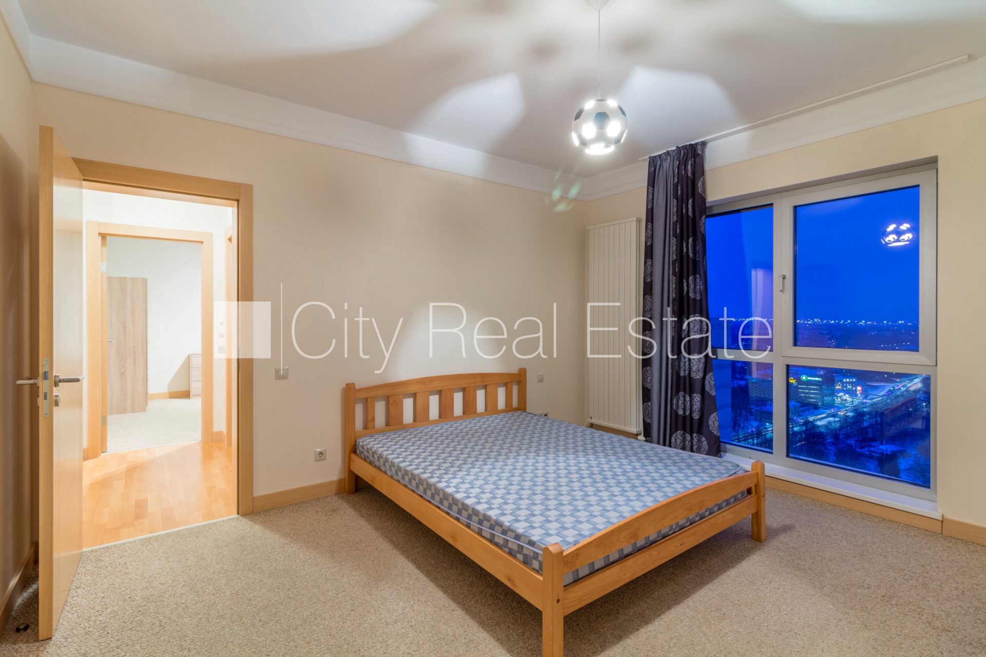 4-комнатная квартира в Рига, Шампетерис, 122 м², продажа, Фото 10 из 10