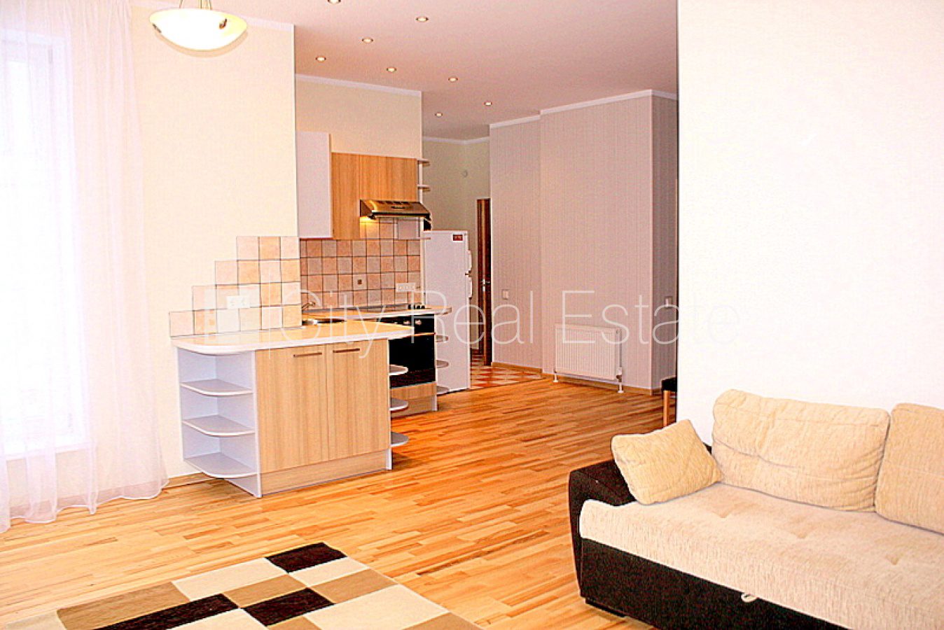 4-комнатная квартира в Юрмала, Булдури, 91 м², аренда, Фото 2 из 8