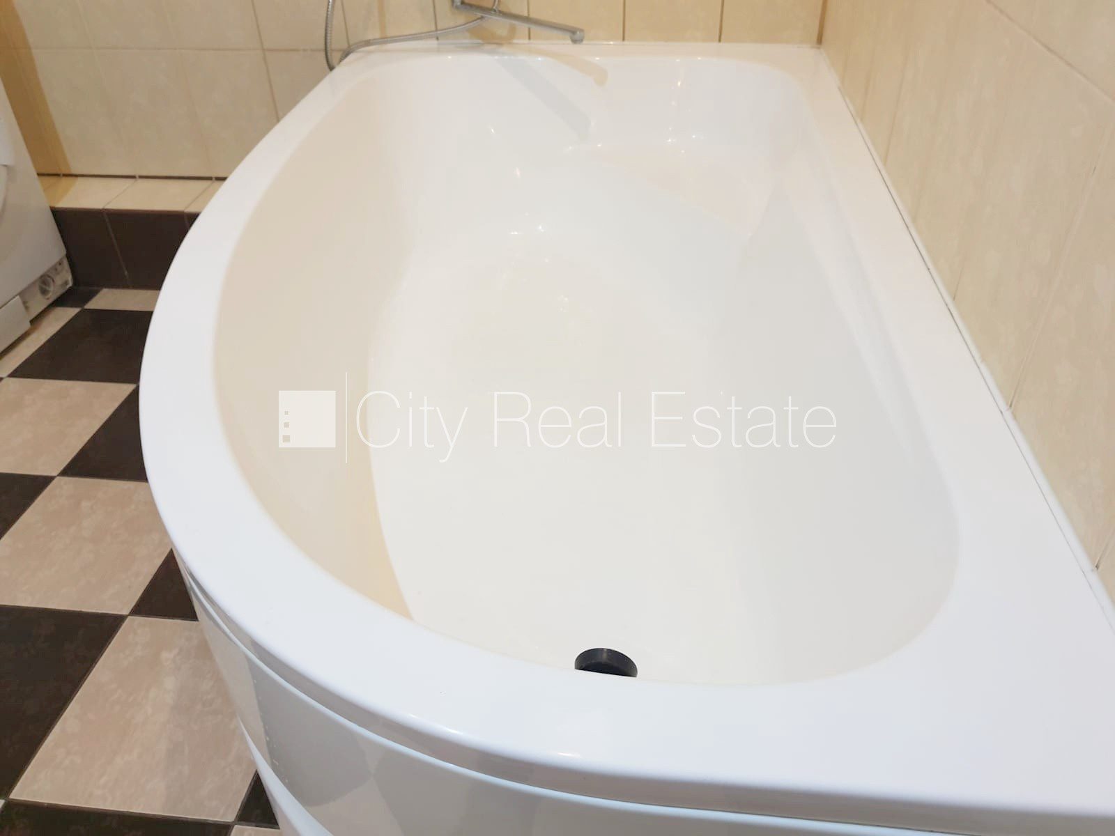 2-toaline korter Rīga, Centrs, 45 m², üür, Foto 9 / 10