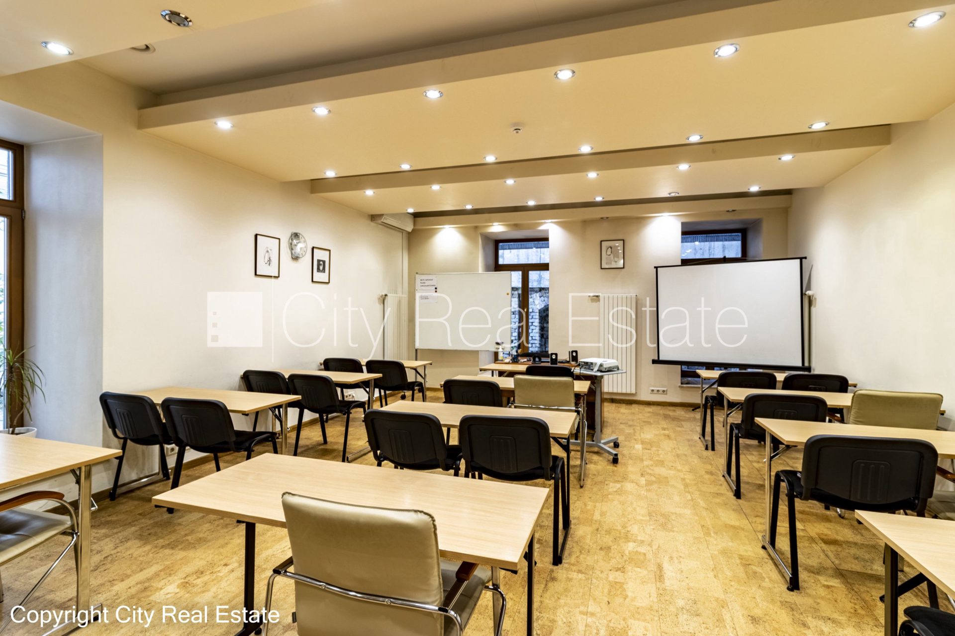 Äripind Rīga, Centrs, 106 m², müük, Foto 1 / 10