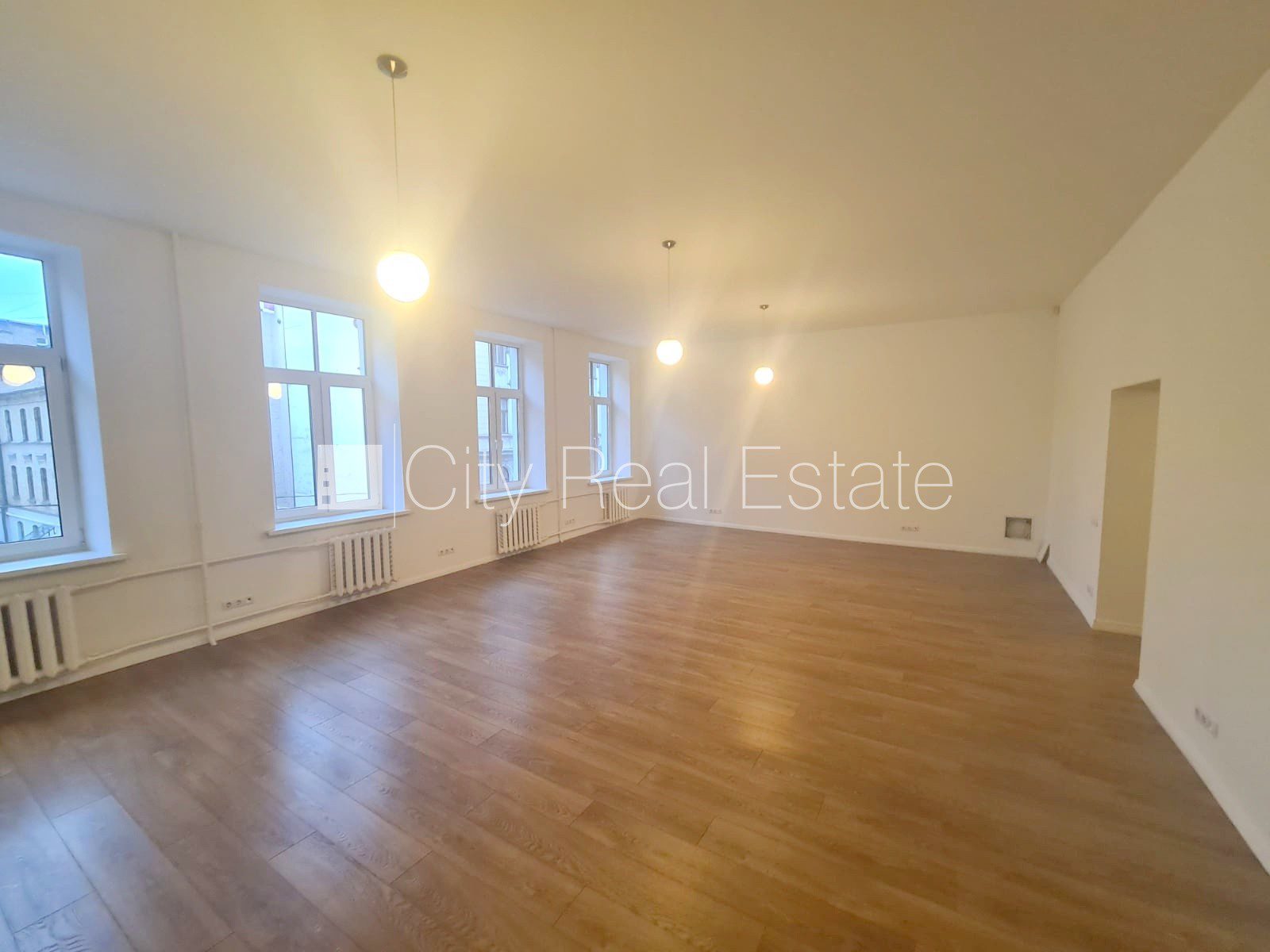 Komerctelpas Rīga, Centrs, 112 m², izīrē, Foto 2 no 10