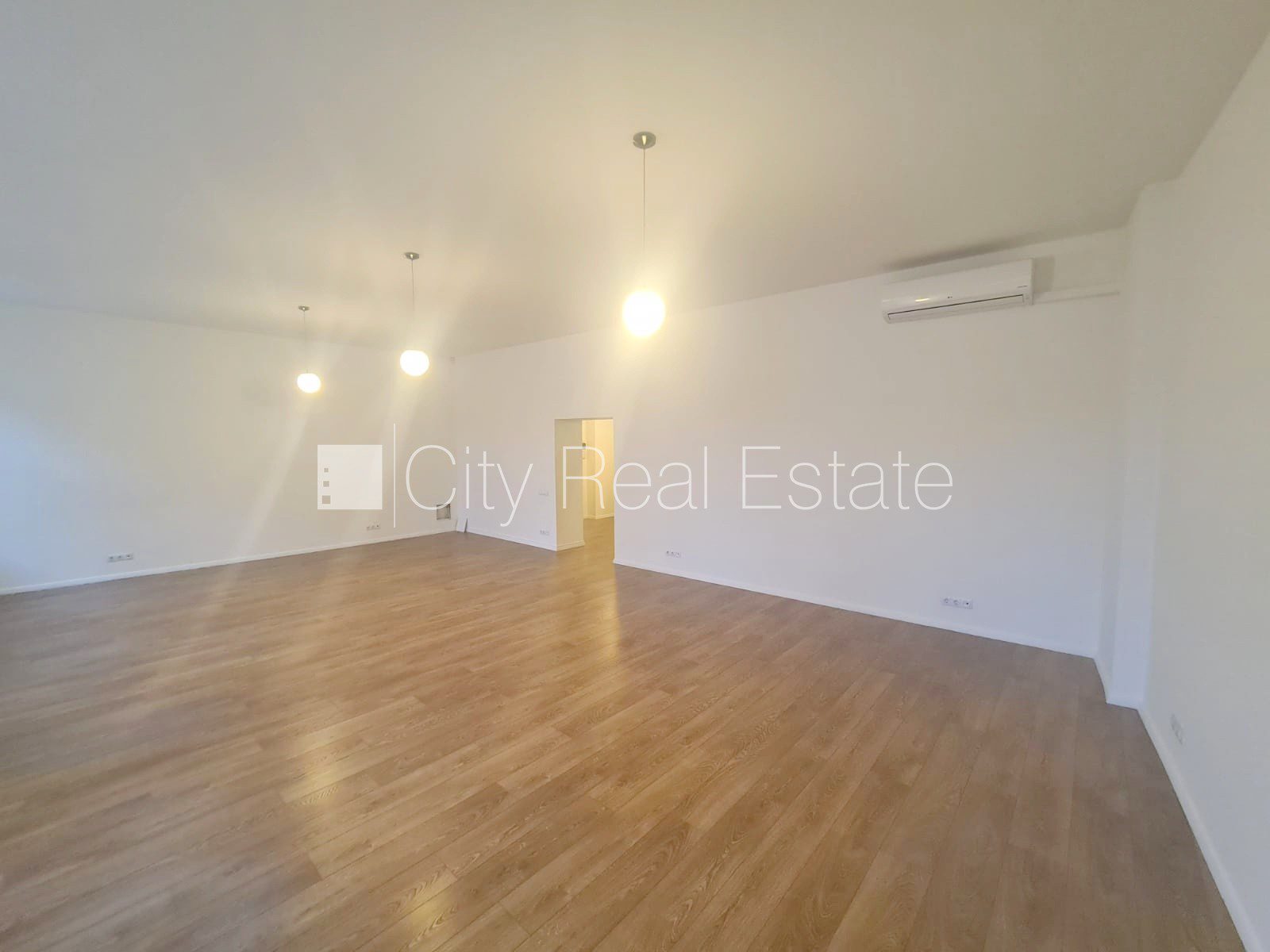 Komerctelpas Rīga, Centrs, 112 m², izīrē, Foto 4 no 10