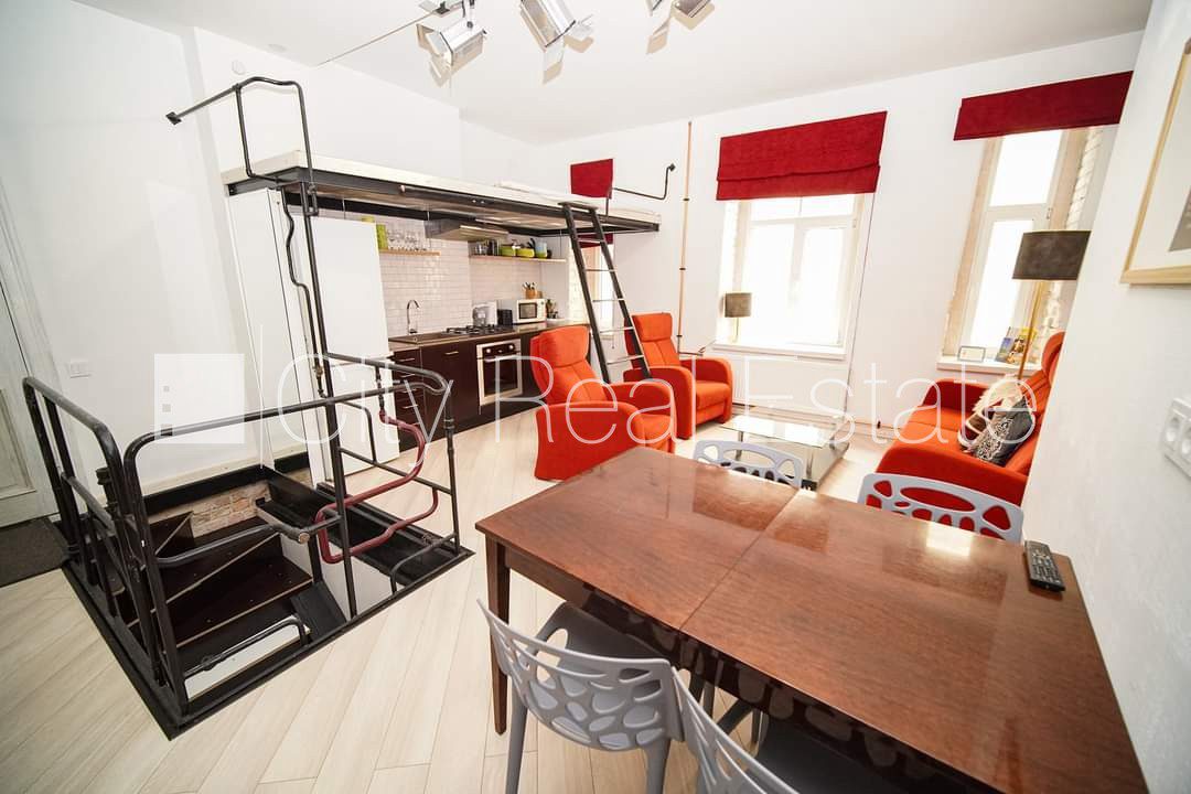 3 istabu dzīvoklis Rīga, Centrs, 70 m², izīrē, Foto 1 no 10