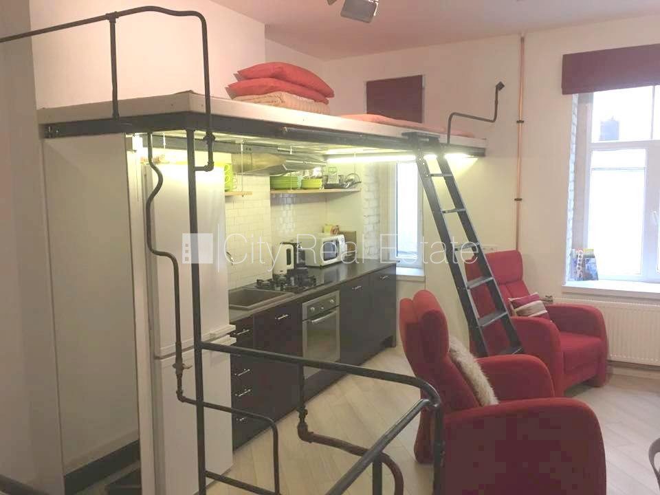 3 istabu dzīvoklis Rīga, Centrs, 70 m², izīrē, Foto 2 no 10