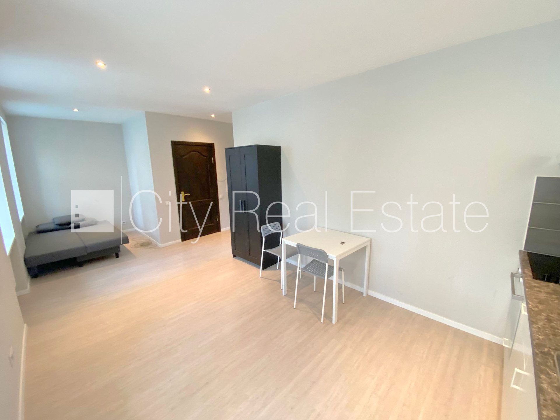 1 istabu dzīvoklis Rīga, Centrs, 26 m², izīrē, Foto 2 no 9