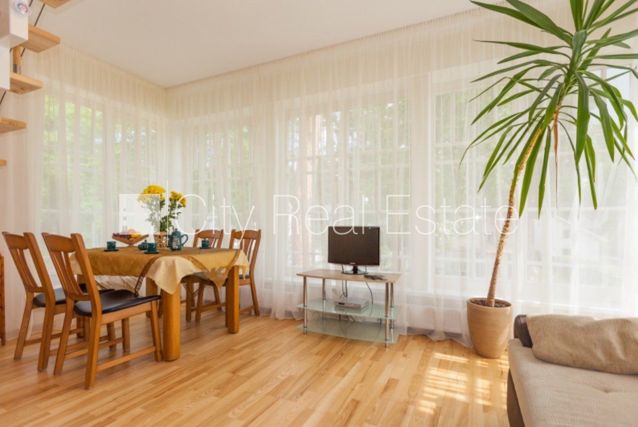 3-комнатная квартира в Юрмала, Булдури, 91 м², аренда, Фото 1 из 10