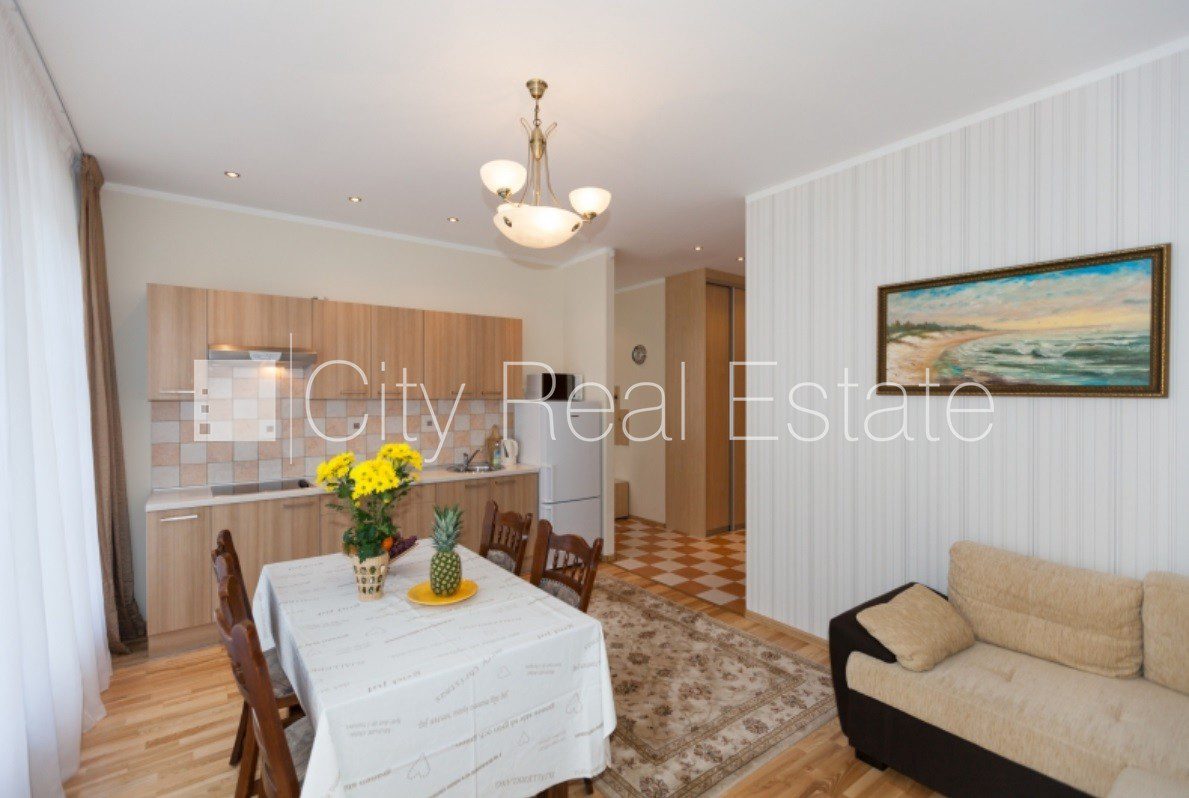 2 istabu dzīvoklis Jūrmala, Bulduri, 46 m², izīrē, Foto 1 no 10