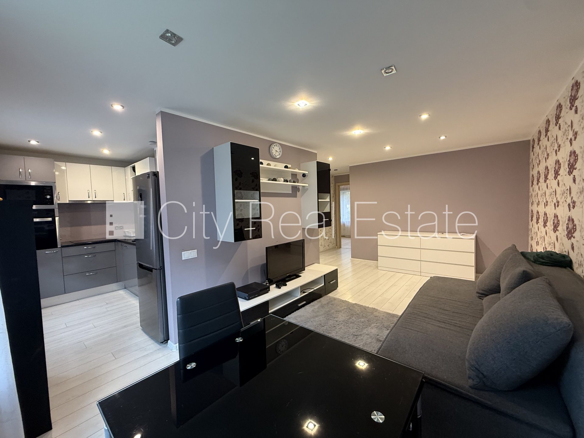 3-toaline korter Jūrmala, Majori, 56 m², üür, Foto 1 / 10
